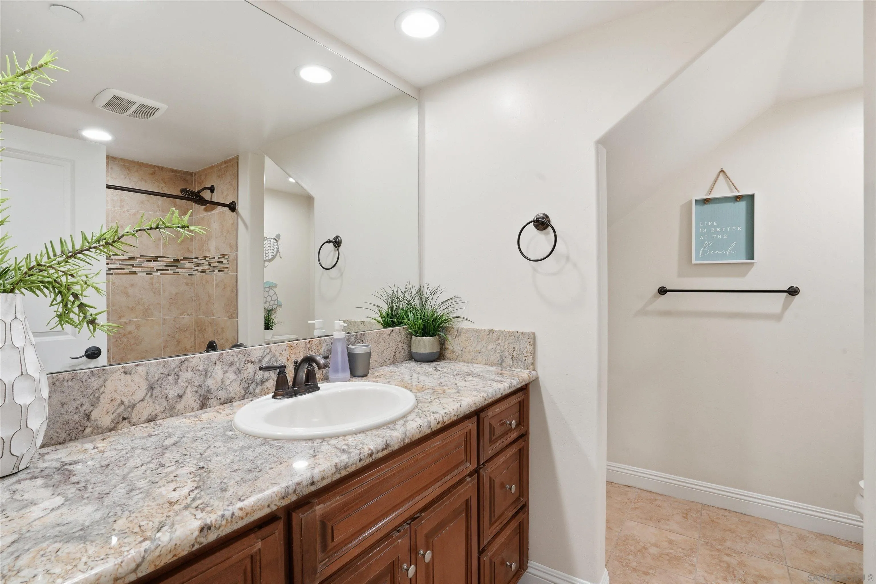 Photo #22: 260012711 Listing: Photo #22