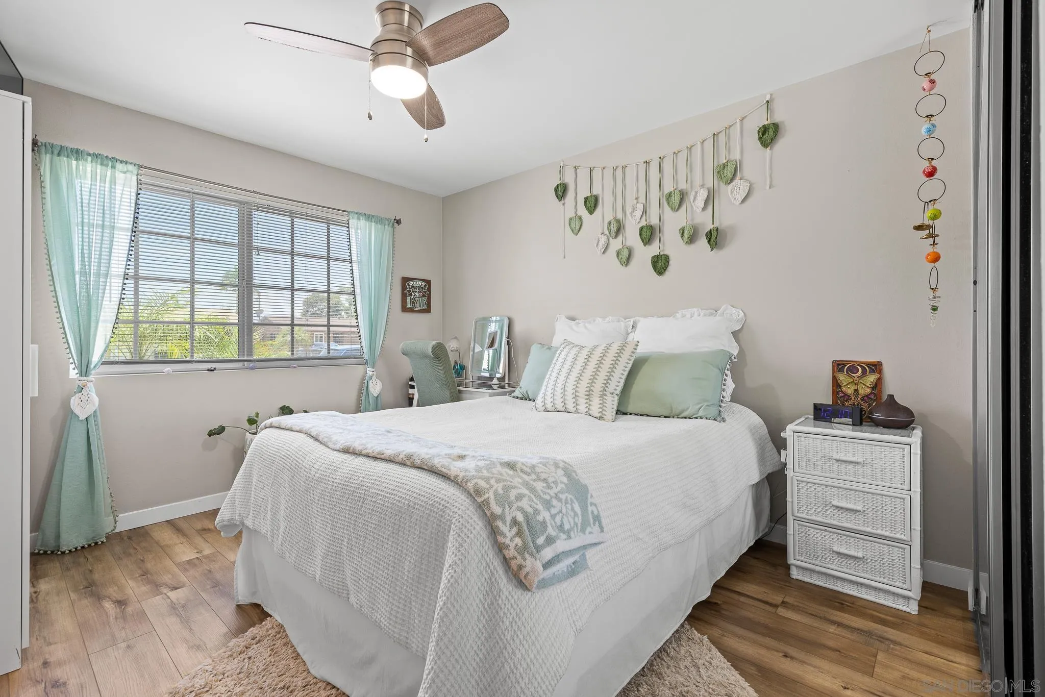 https://cdn.realtyfeed.com/cdn/127/260012712/0e895fc7ae221176f9339d7a2d282dfd.webp