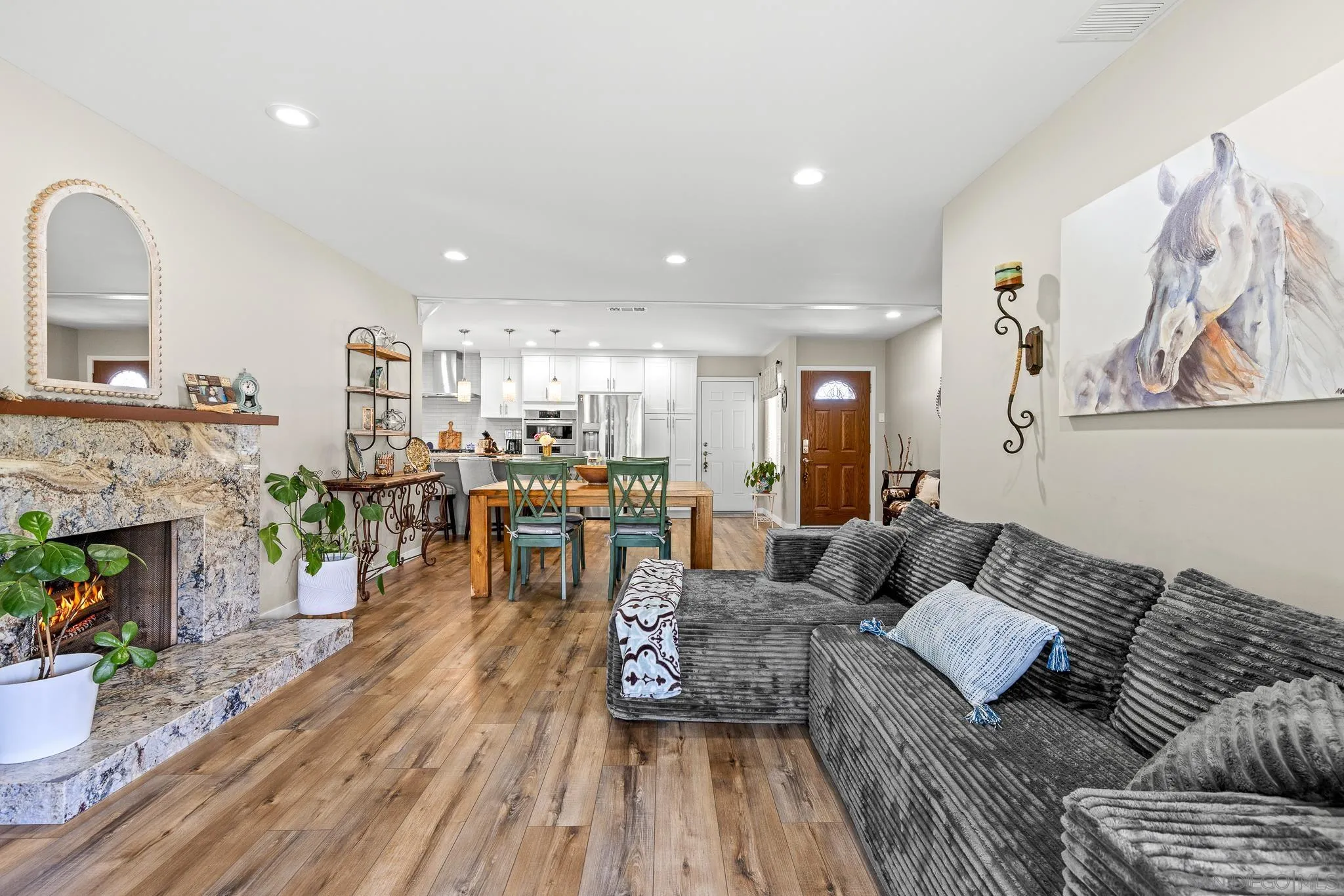 https://cdn.realtyfeed.com/cdn/127/260012712/3cf8f083b88775f9ae60615c8a9c3175.webp