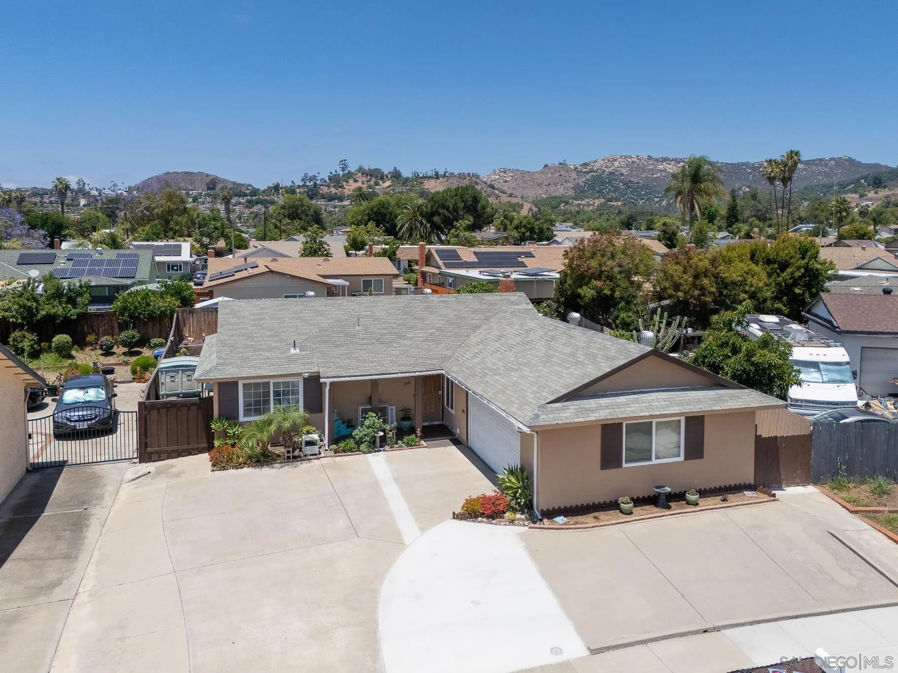 https://cdn.realtyfeed.com/cdn/127/260012712/95adc50d90d925e0bca768167730d577.webp