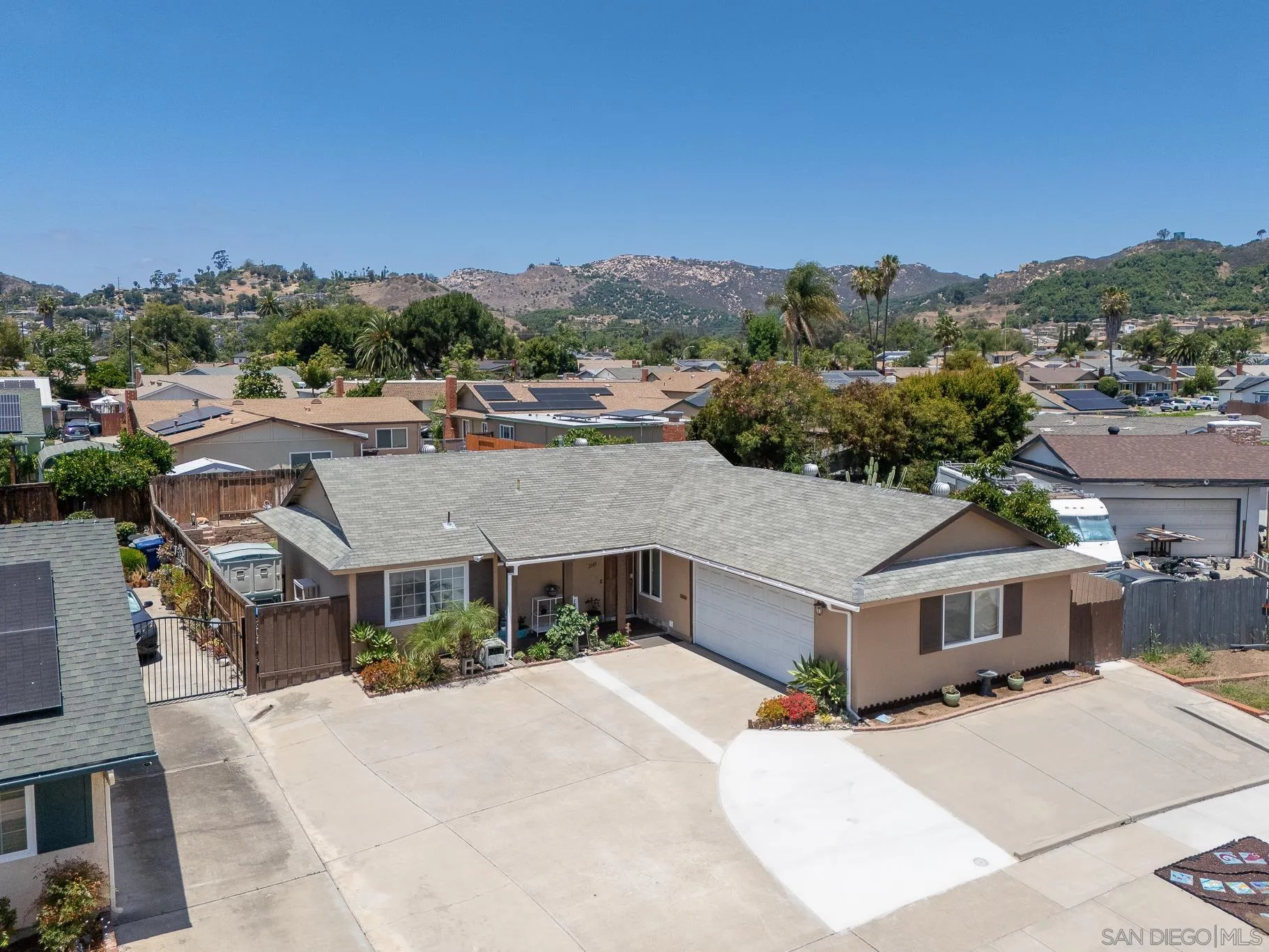 https://cdn.realtyfeed.com/cdn/127/260012712/be863c2dba5c9319996063e3a2d28342.webp