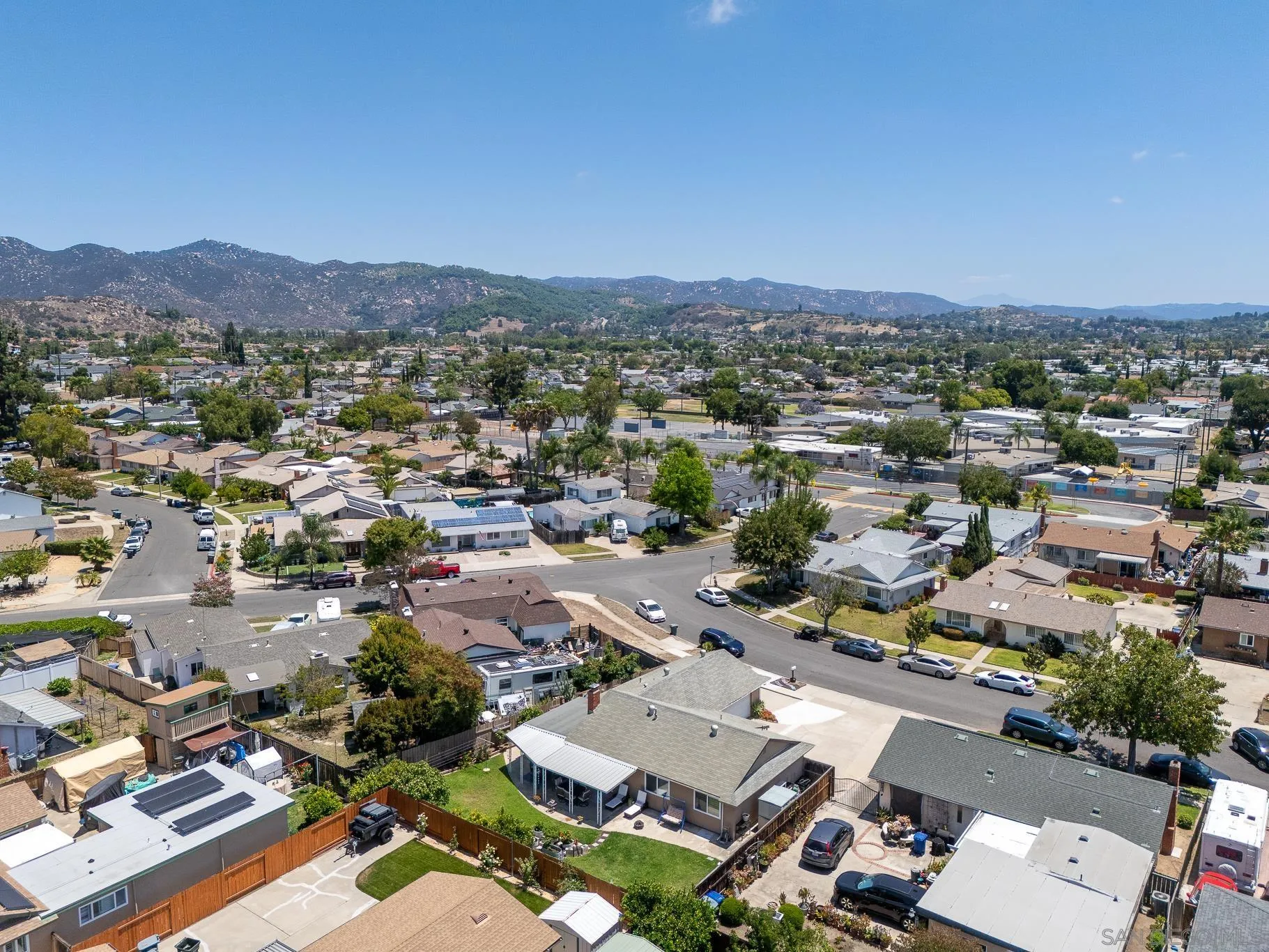 https://cdn.realtyfeed.com/cdn/127/260012712/f78112a5875a7d60697f37261a8b0c54.webp