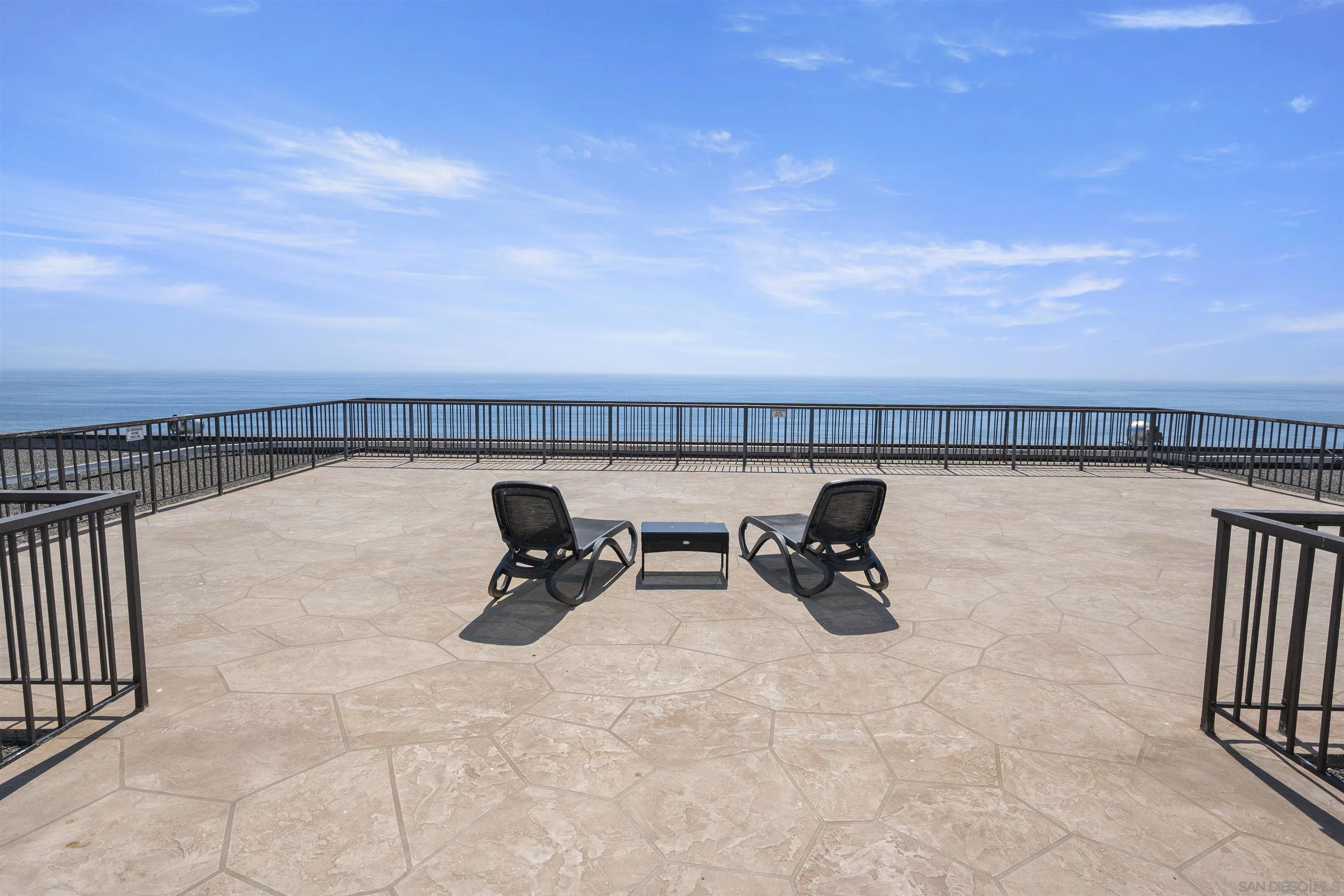 https://cdn.realtyfeed.com/cdn/127/260012718/1b3eb4d70e0325ff5c54b42b46106f6b.webp