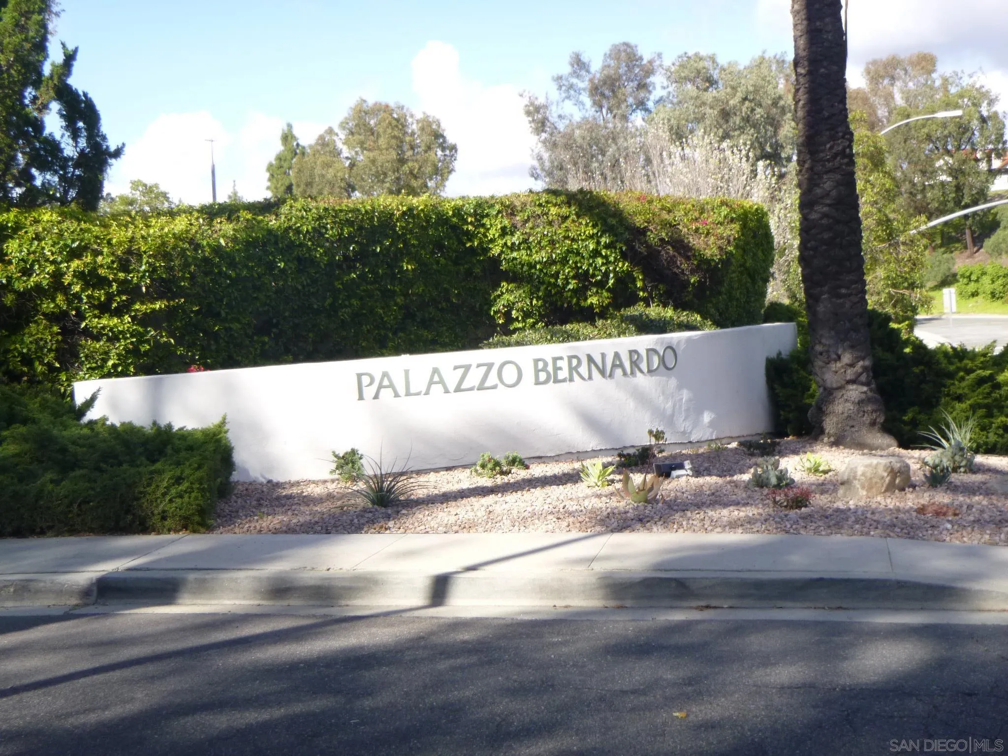 Photo #2: 260012719 Listing: Photo #2