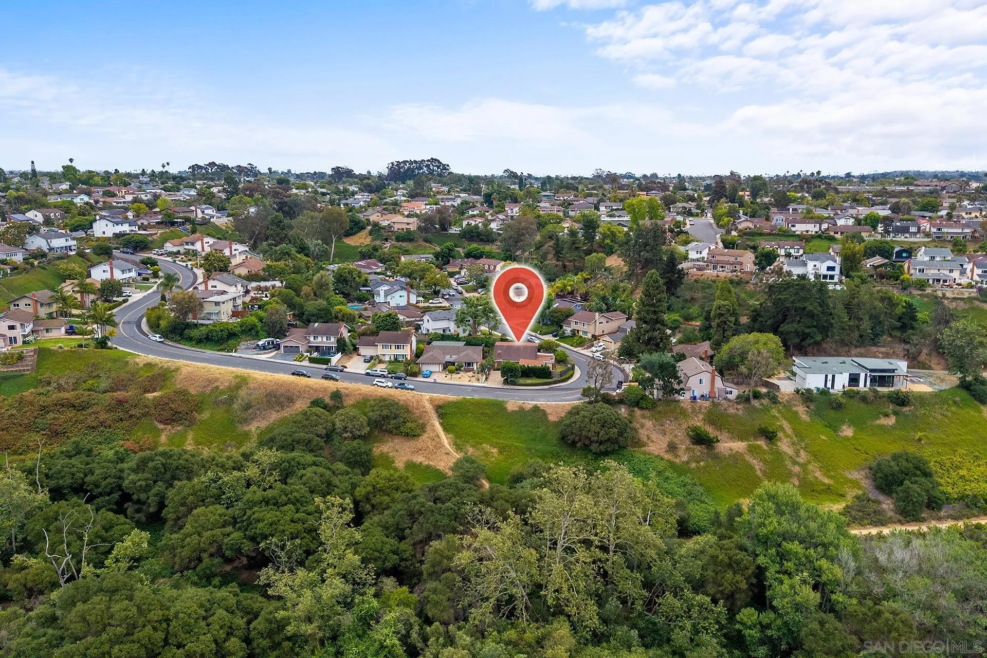 https://cdn.realtyfeed.com/cdn/127/260012720/34f9b2c1080c95f7881265c9194fe56b.webp