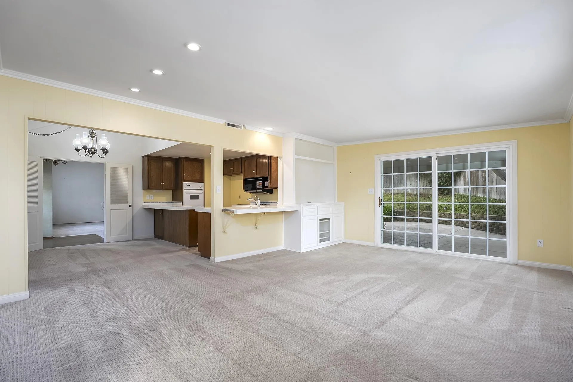 https://cdn.realtyfeed.com/cdn/127/260012720/5179bc8ba0832c32fb4fe7d44ee07110.webp