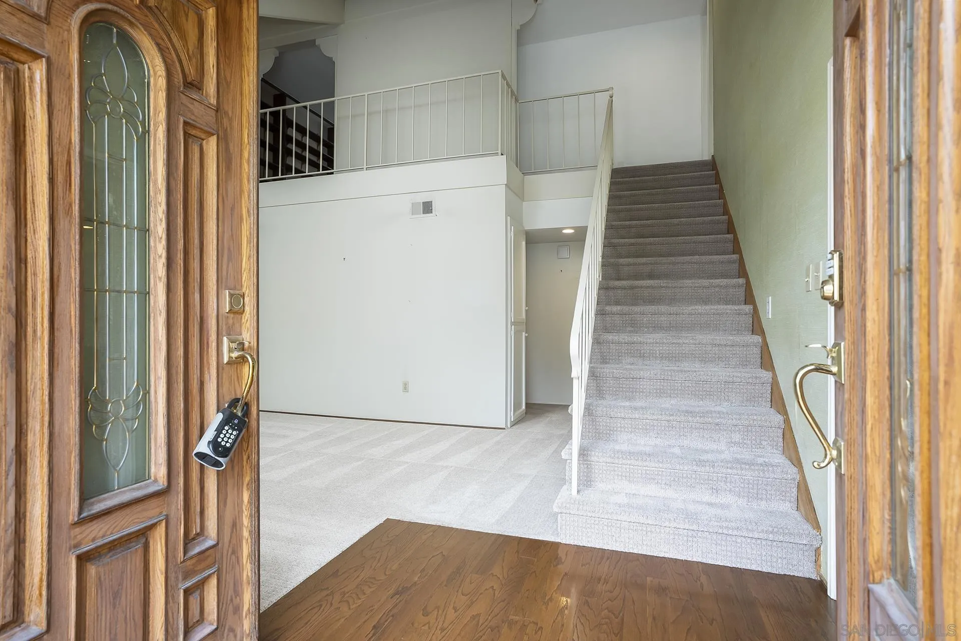 https://cdn.realtyfeed.com/cdn/127/260012720/5ec43e15a6375f68f1f4e4863faf5cb1.webp