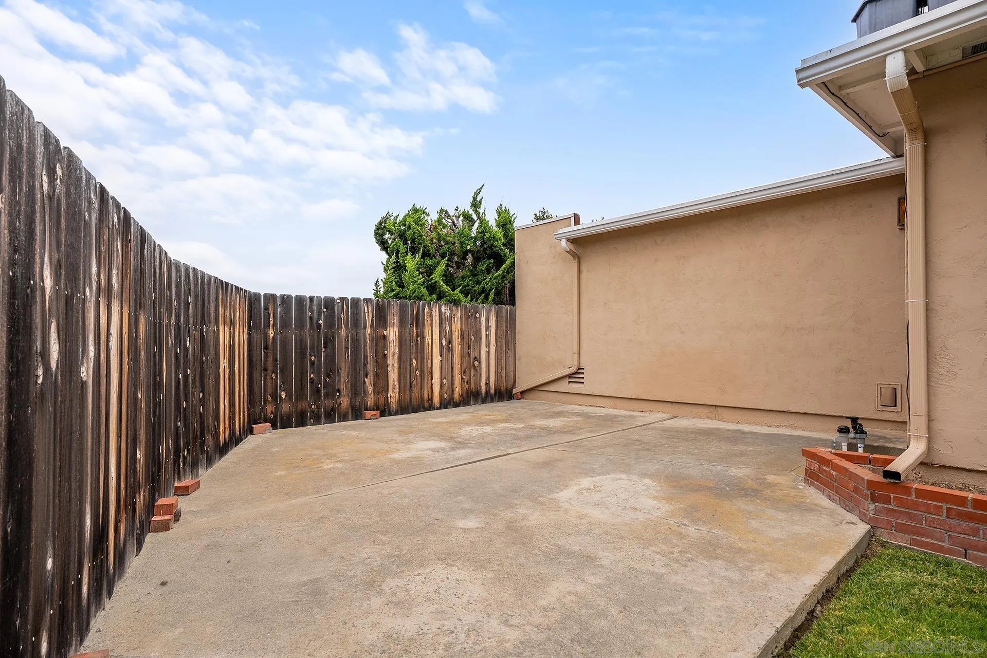 https://cdn.realtyfeed.com/cdn/127/260012720/7087fe62a603dc19fafcb31c6da5185c.webp