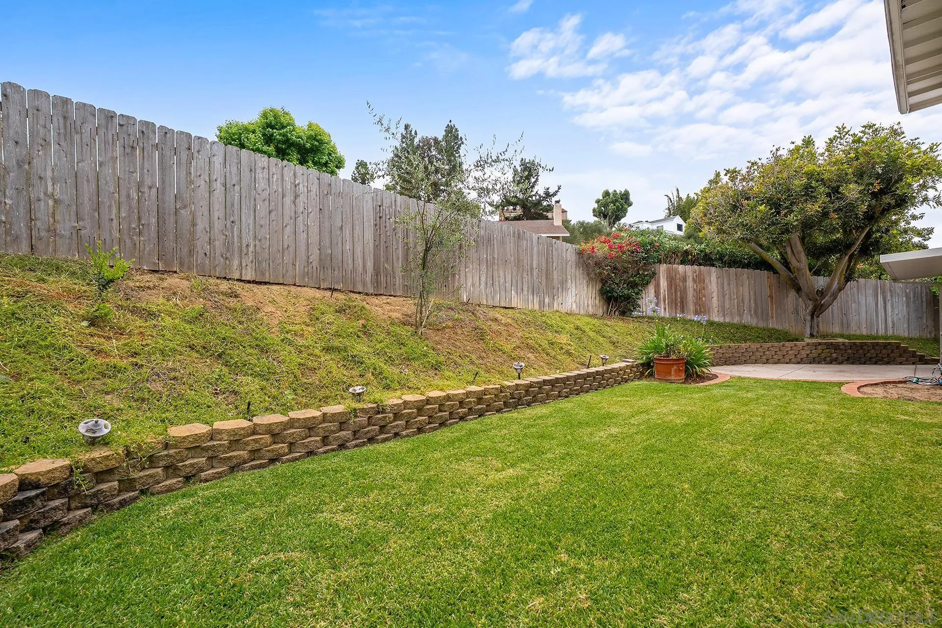 https://cdn.realtyfeed.com/cdn/127/260012720/801f26da14f7465292c6edbcd5d4f8c9.webp