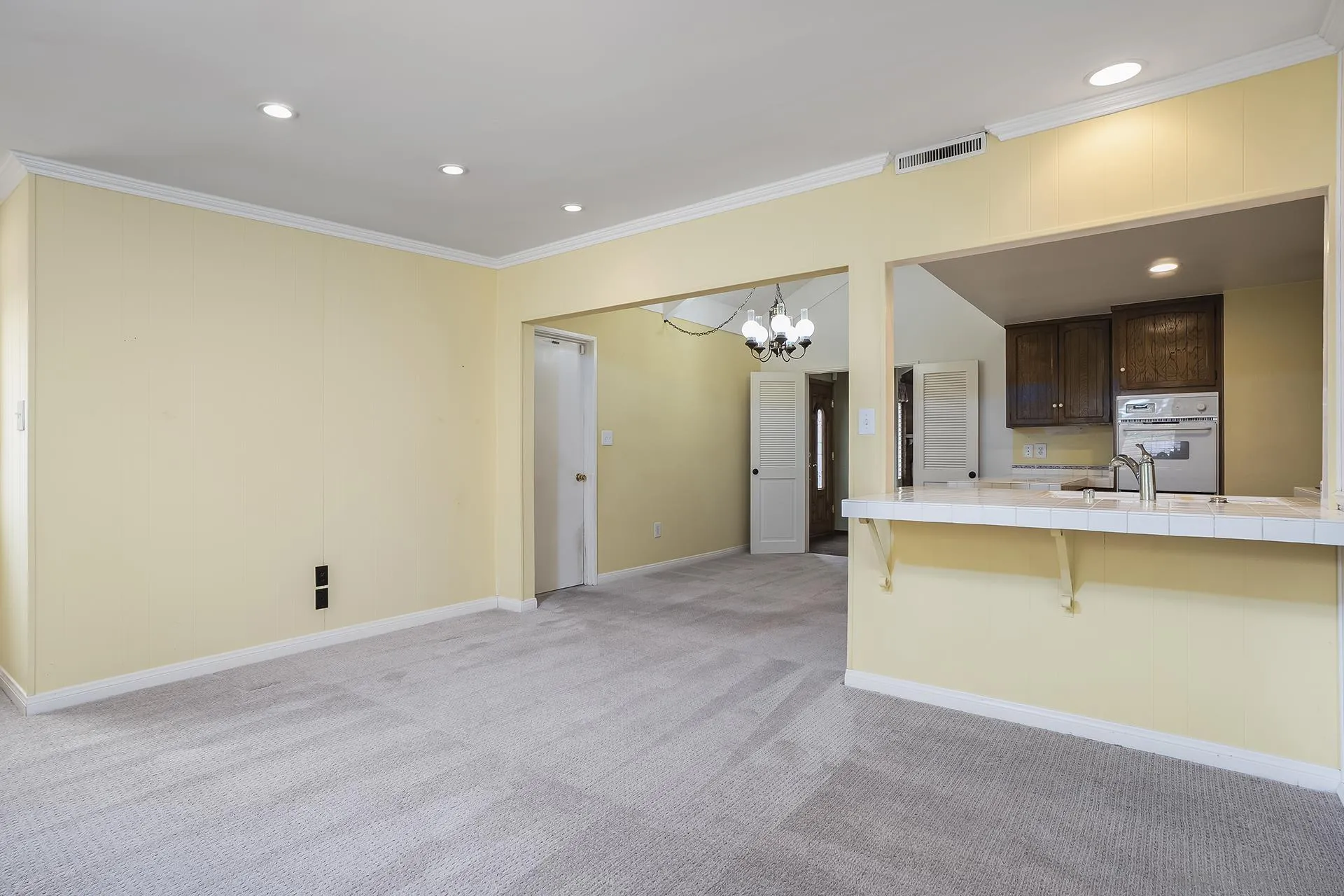 https://cdn.realtyfeed.com/cdn/127/260012720/b167bff16161f0369564a6e7b5bfb8dc.webp