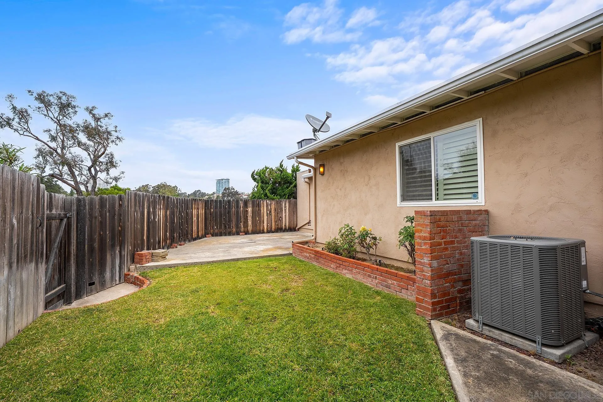 https://cdn.realtyfeed.com/cdn/127/260012720/b79caff7e612de6d1b3da884a44c7384.webp