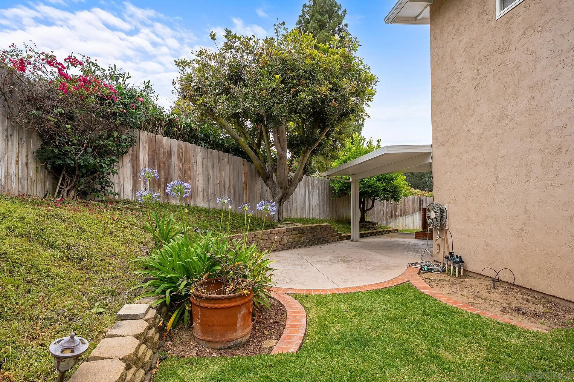 https://cdn.realtyfeed.com/cdn/127/260012720/cd235d79430e6899949d91dec8ee5756.webp