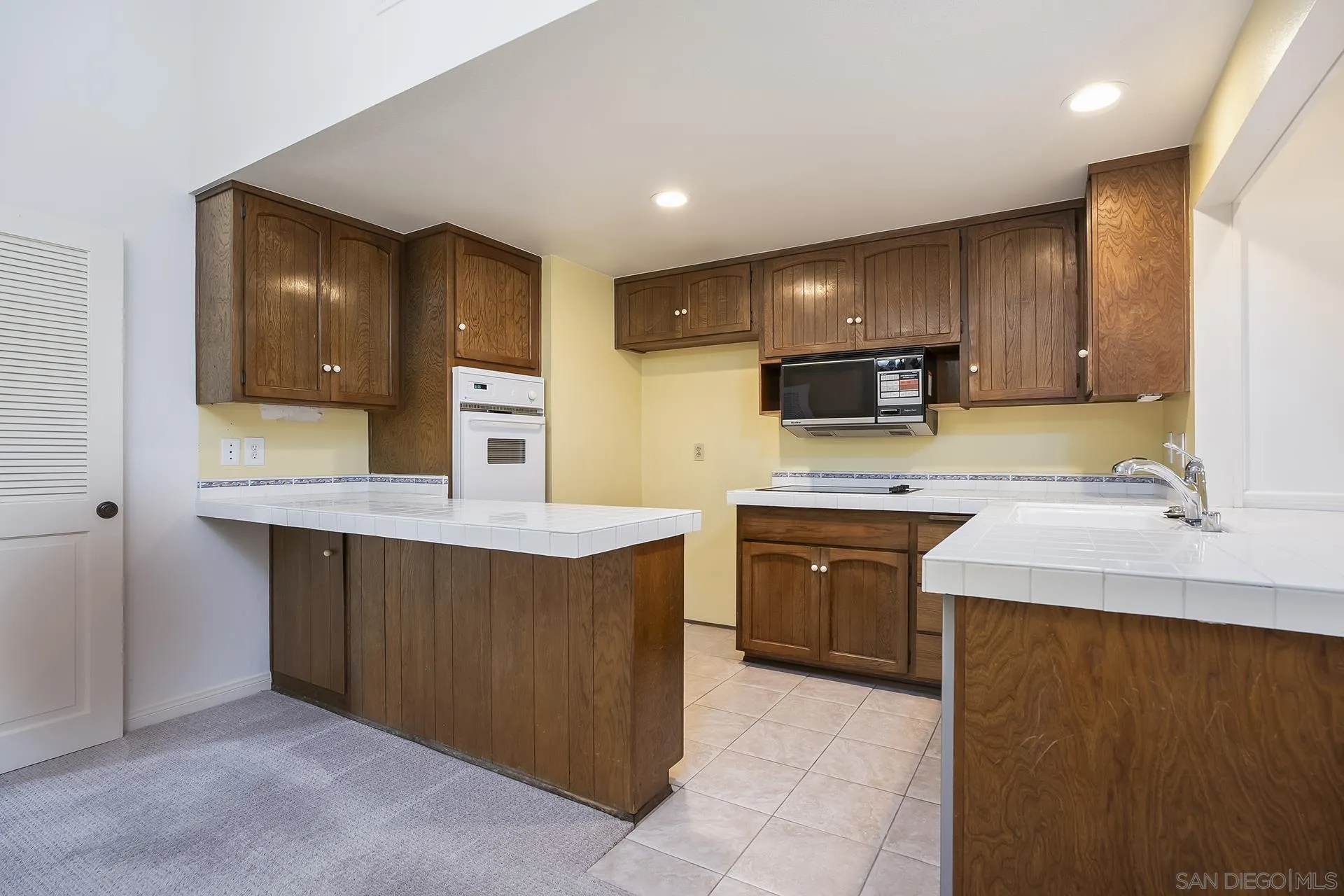https://cdn.realtyfeed.com/cdn/127/260012720/cf5118dd5d369709ed7a3c8c075ffda2.webp