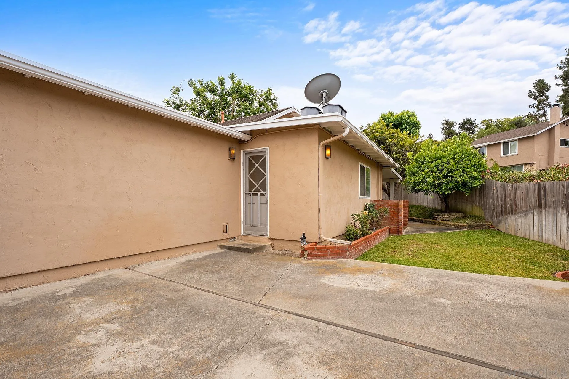https://cdn.realtyfeed.com/cdn/127/260012720/d5a000371046fec42b0ae8146d597cd9.webp