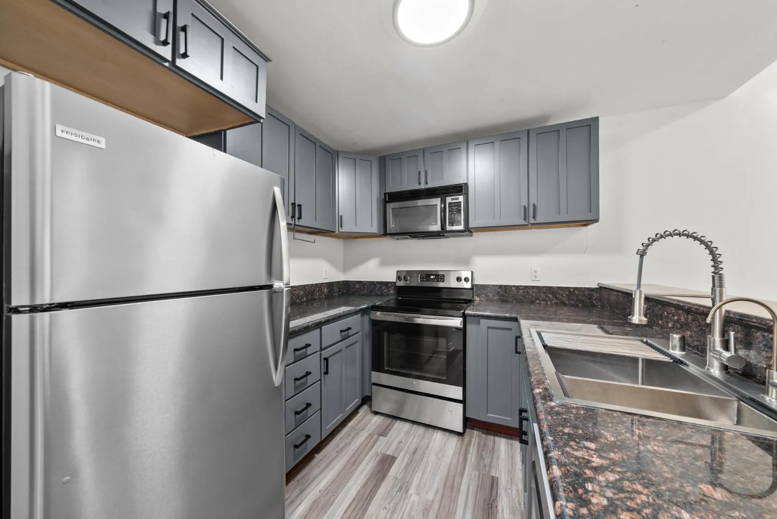 Photo #8: 260012721 Listing: Photo #8