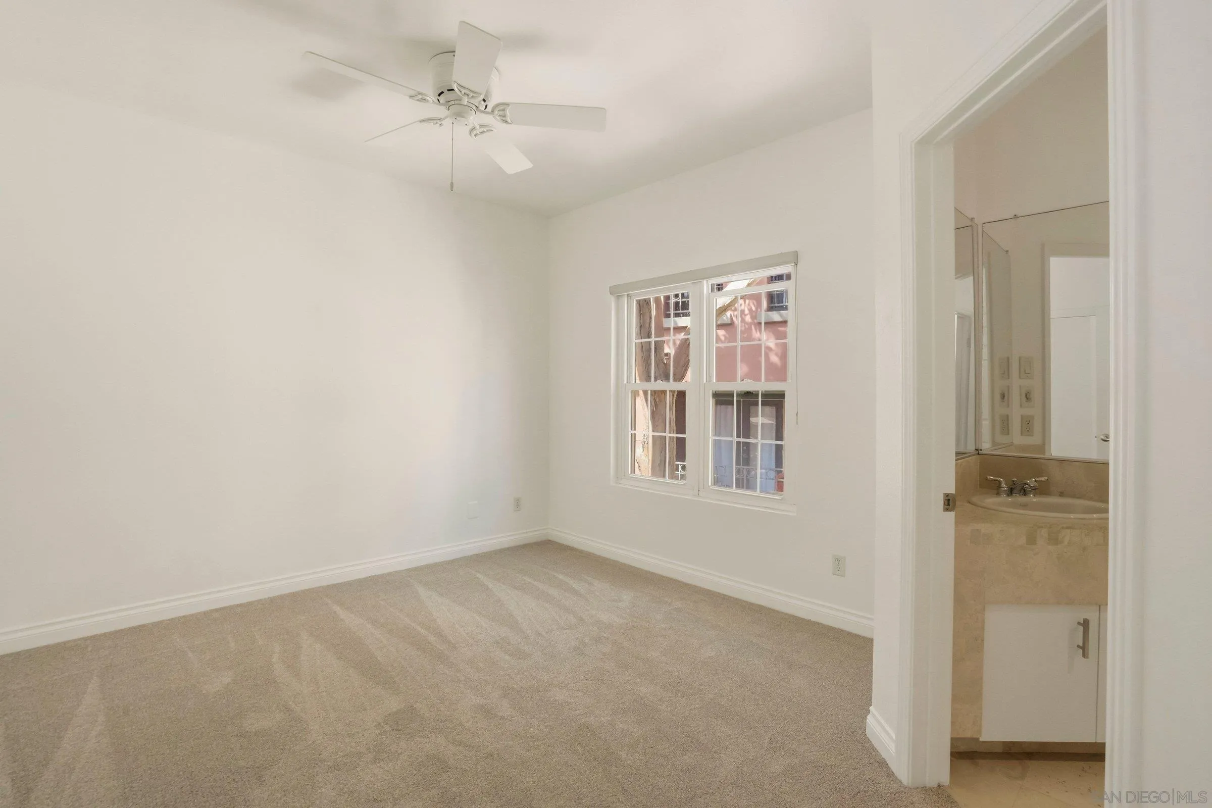 Photo #27: 260012722 Listing: Photo #27