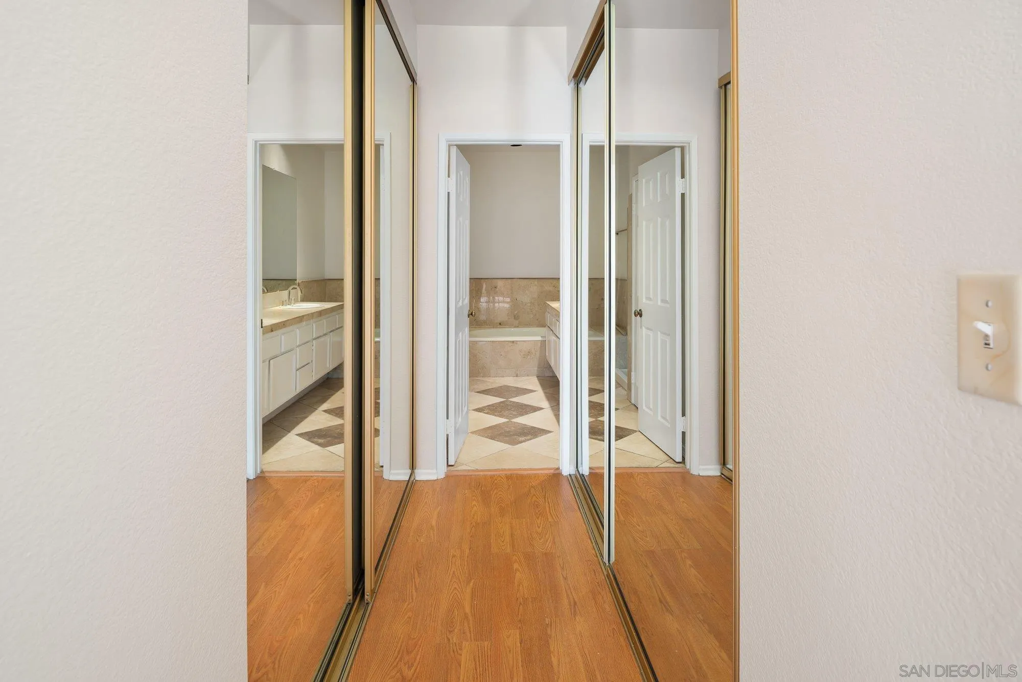 Photo #19: 260012723 Listing: Photo #19