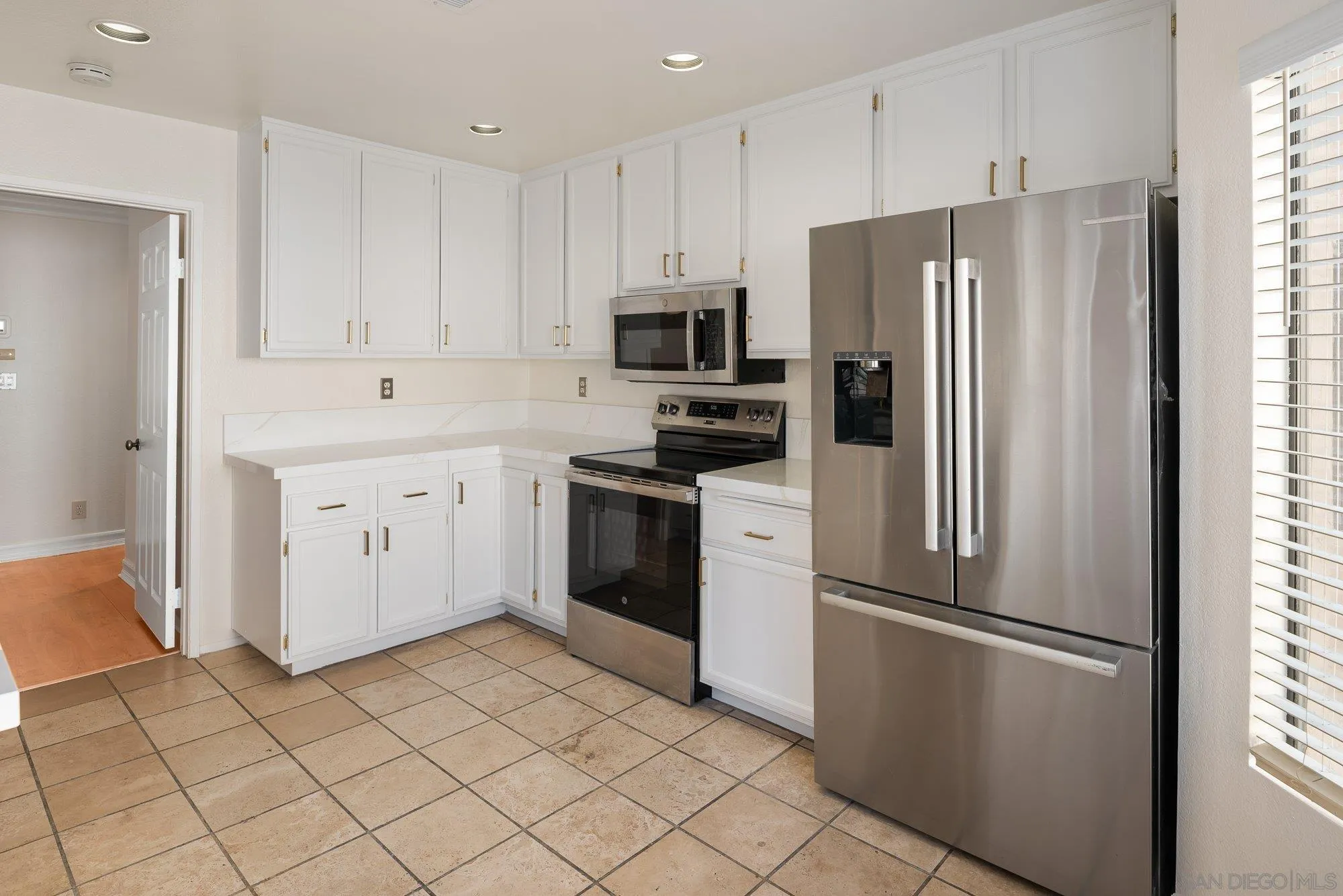 Photo #14: 260012723 Listing: Photo #14