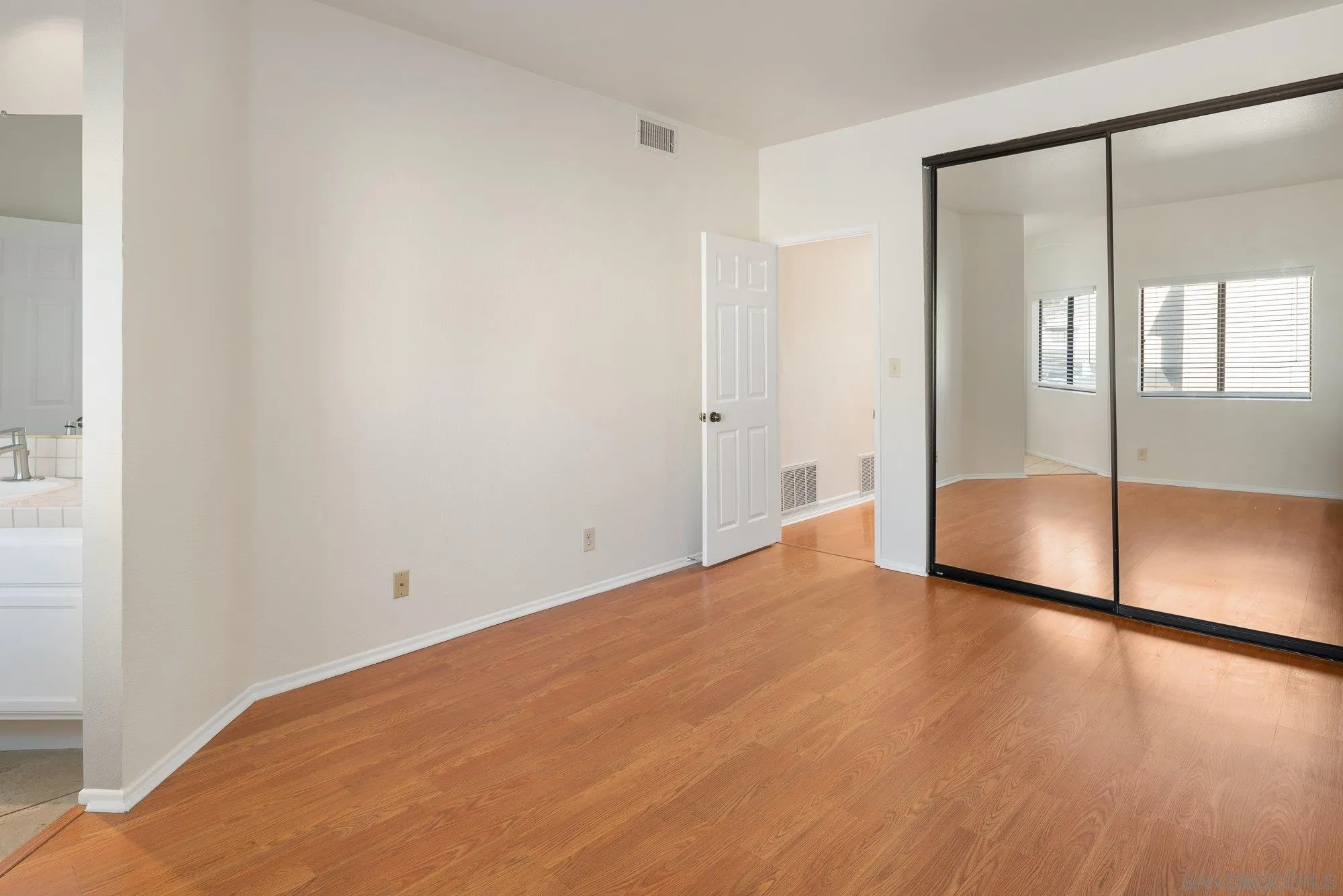 Photo #24: 260012723 Listing: Photo #24