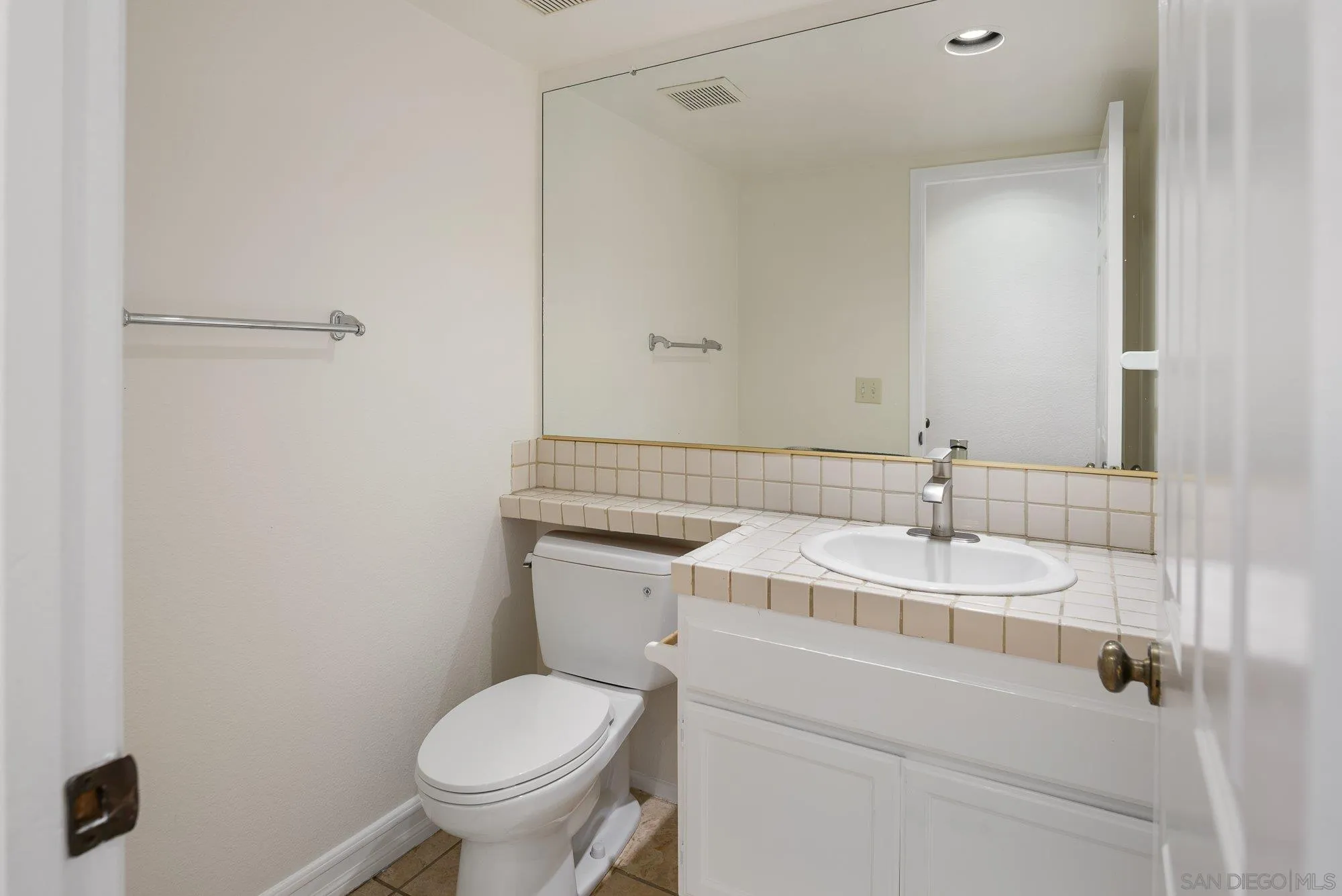 Photo #28: 260012723 Listing: Photo #28