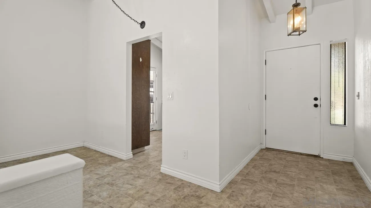 https://cdn.realtyfeed.com/cdn/127/260012725/5c9ac5cf7915457ddf9e13787af8df21.webp
