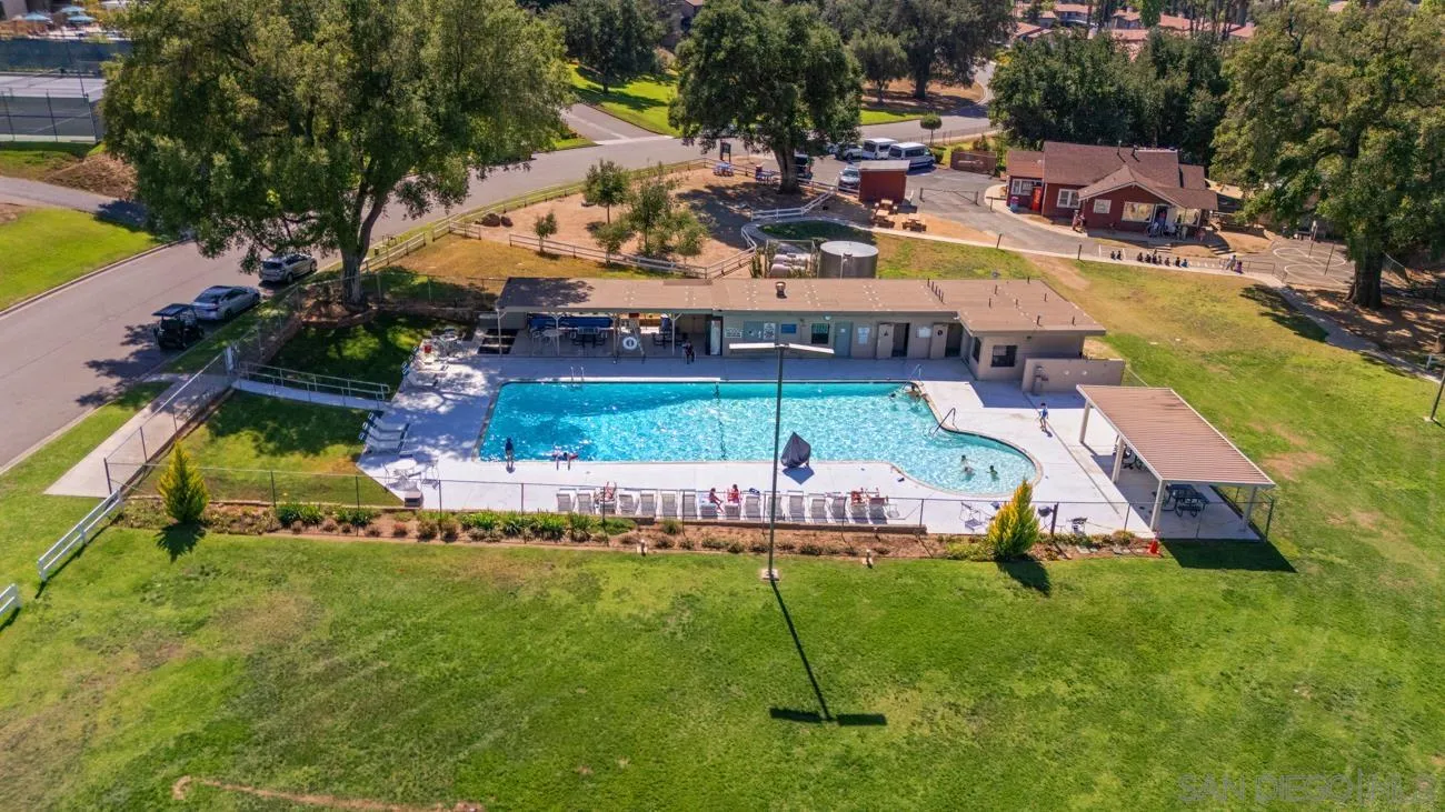 https://cdn.realtyfeed.com/cdn/127/260012725/68eb896e1ea788e702f83cad7ff09f1f.webp