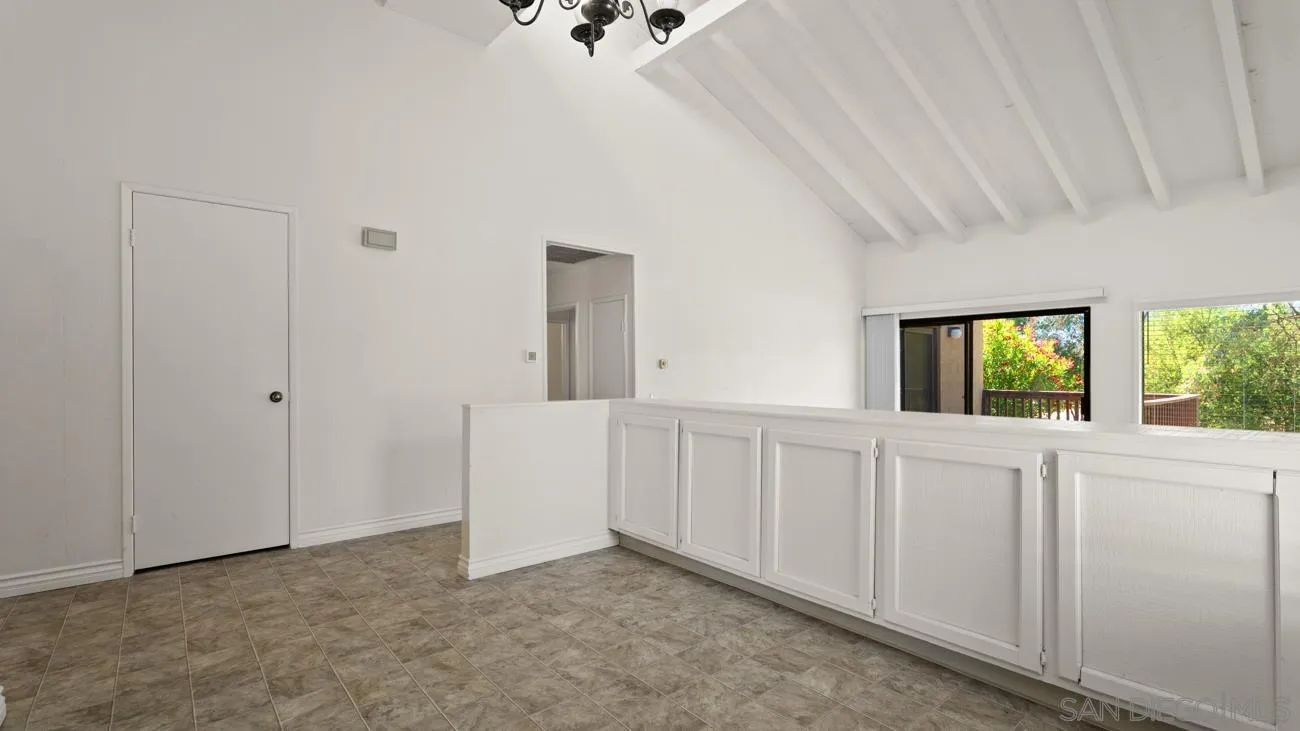 https://cdn.realtyfeed.com/cdn/127/260012725/93ea7040f10b892bdbe3938f060a05c7.webp