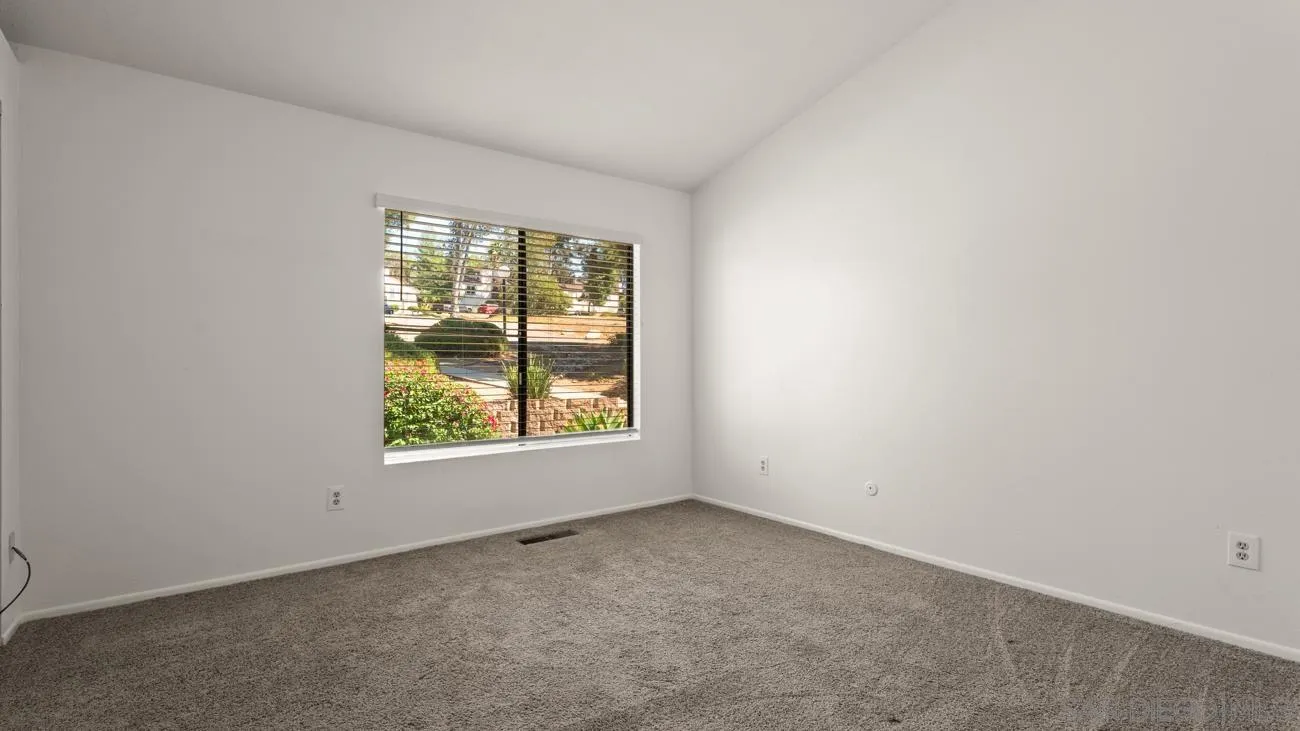 https://cdn.realtyfeed.com/cdn/127/260012725/e80da7b499871013d908859d05e7c611.webp