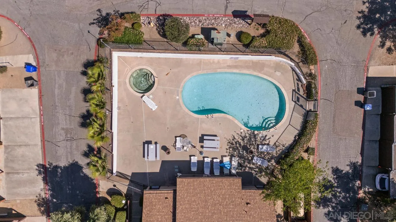 https://cdn.realtyfeed.com/cdn/127/260012725/eaf56c915b3025ff0a87e4cedd72c21c.webp