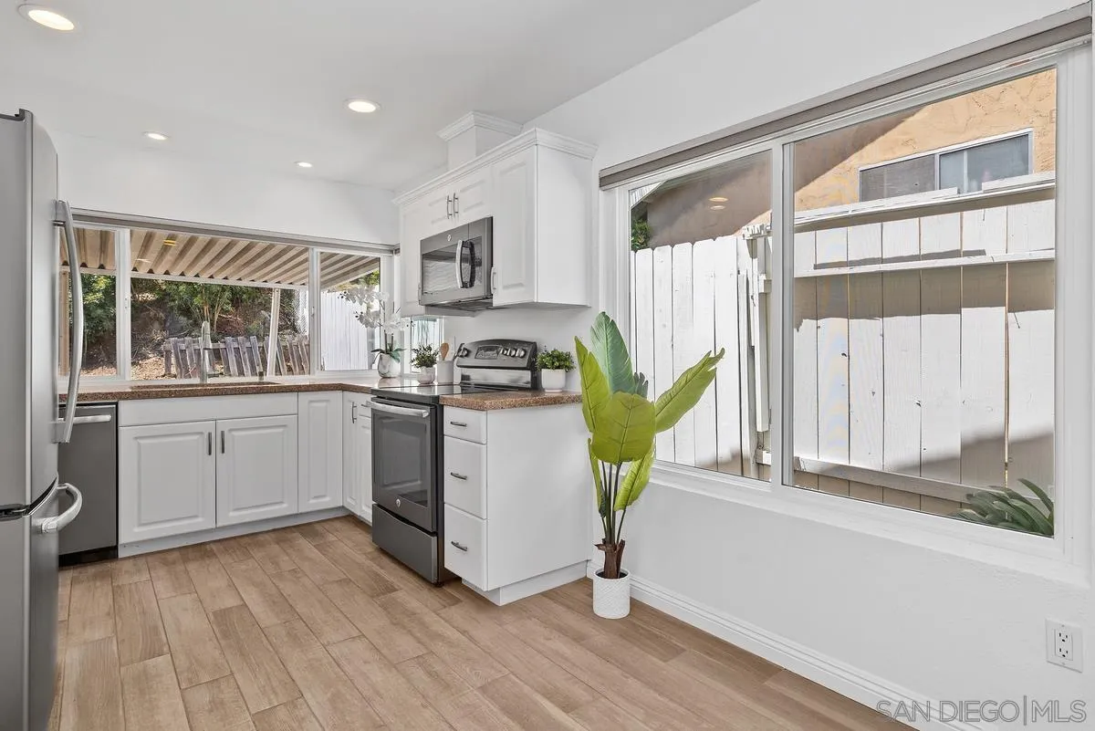 https://cdn.realtyfeed.com/cdn/127/260012726/10d4354c125a965bc837e559e1cb98f5.webp