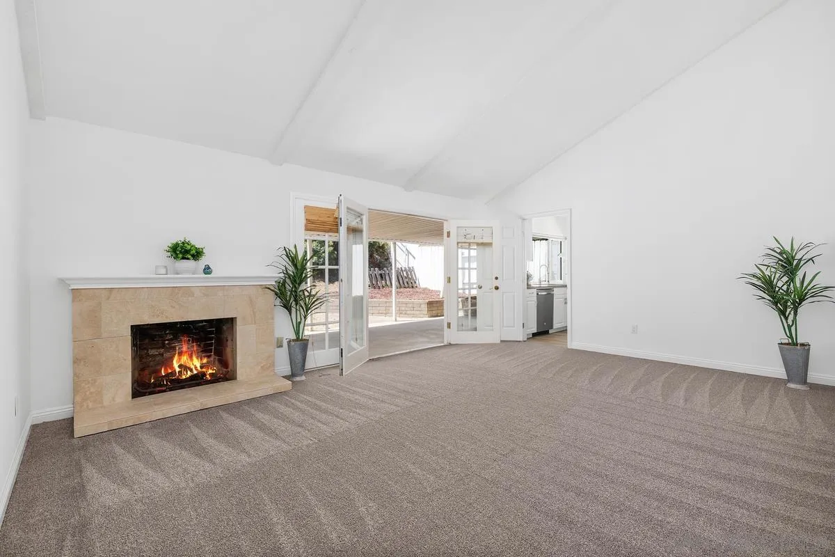 https://cdn.realtyfeed.com/cdn/127/260012726/2baa9c7affa5398138bc474012145dd3.webp