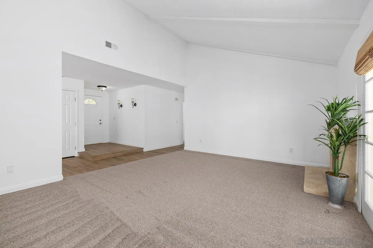 https://cdn.realtyfeed.com/cdn/127/260012726/39d509ae40937b1328805dfa0410e573.webp