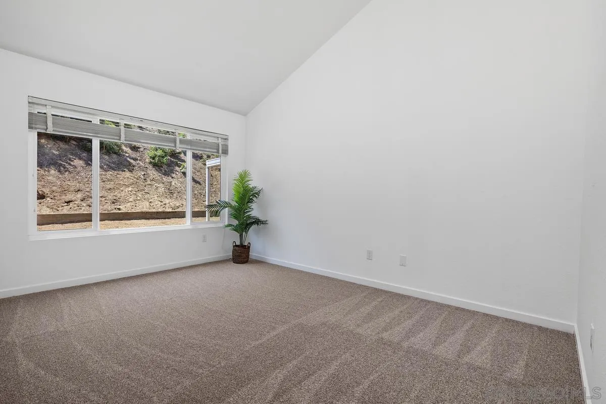 https://cdn.realtyfeed.com/cdn/127/260012726/5860fd6139948608d9705eaac219daed.webp