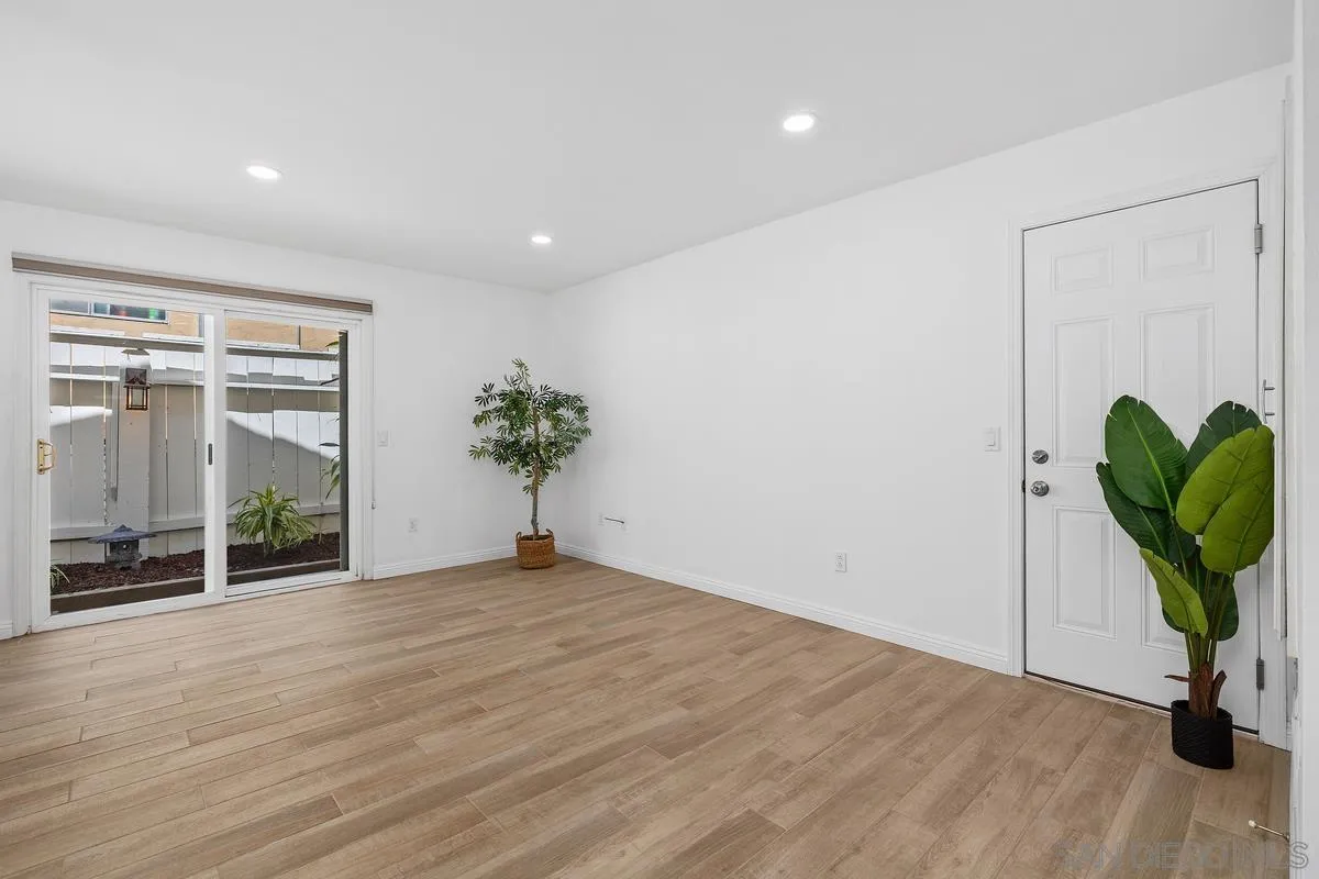 https://cdn.realtyfeed.com/cdn/127/260012726/9018bbb9f4b7649d79d8d698c6ecaa3e.webp