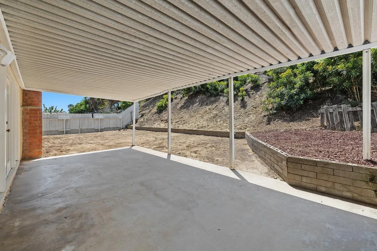 https://cdn.realtyfeed.com/cdn/127/260012726/c8333daa870a9c191b6c2078e599b9a5.webp