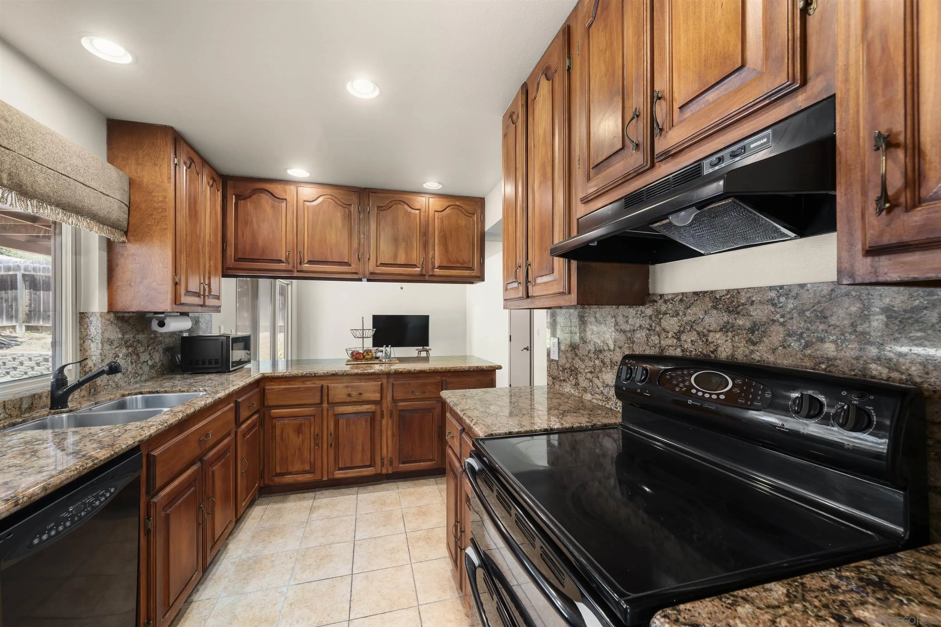 https://cdn.realtyfeed.com/cdn/127/260012728/362348b5cbdc8c311488ea61a3fef65f.webp