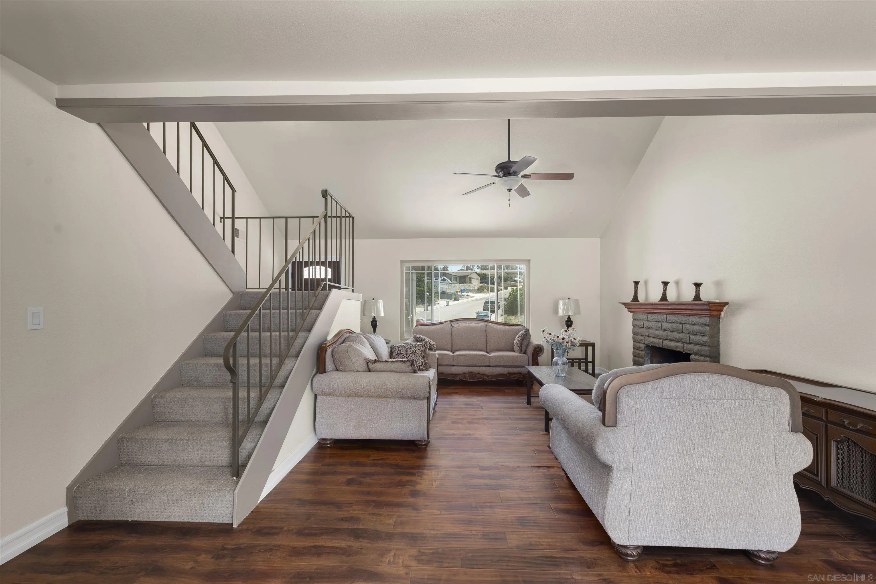 https://cdn.realtyfeed.com/cdn/127/260012728/3fa7a9b6021431b7b2668b5a135cadc1.webp