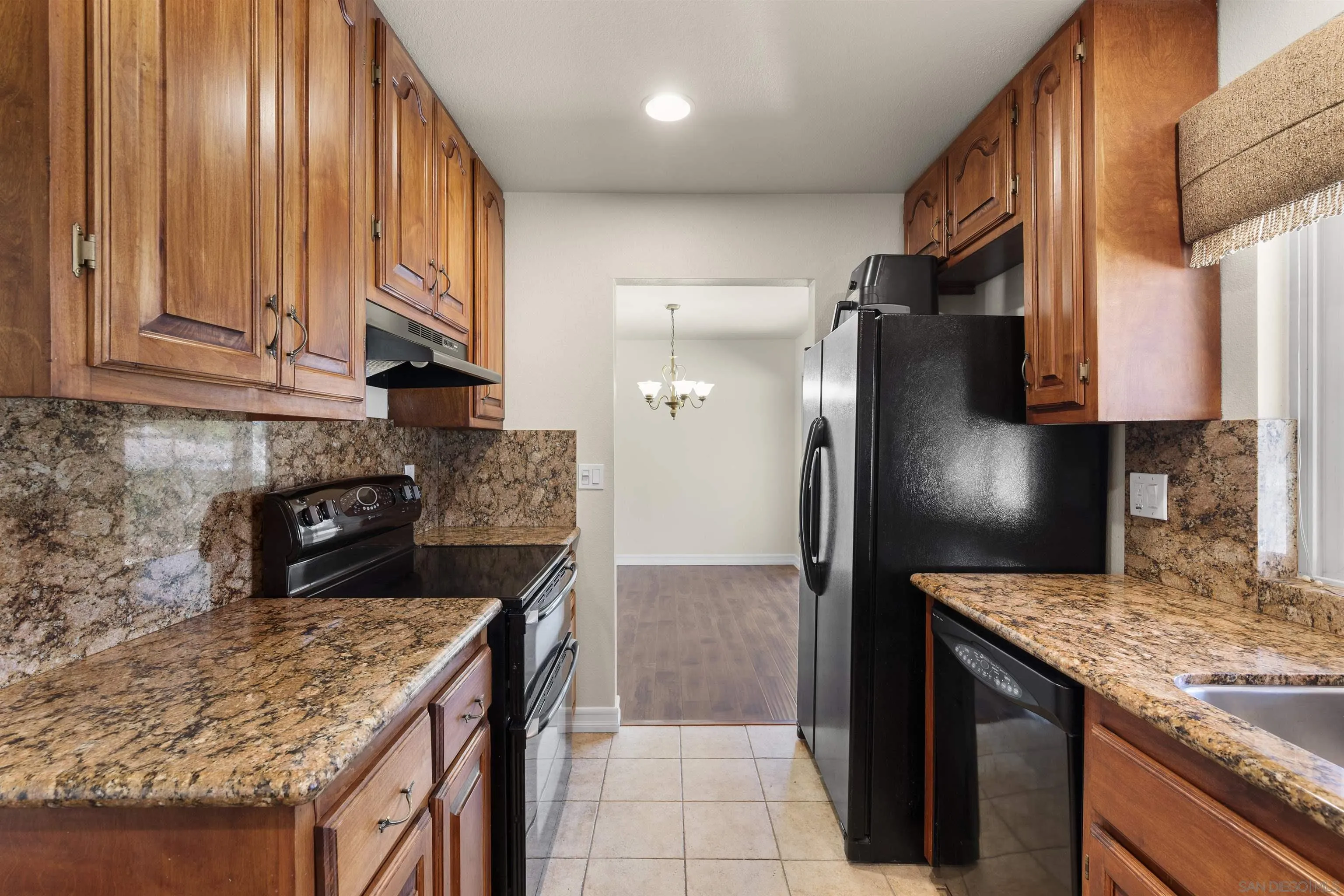 https://cdn.realtyfeed.com/cdn/127/260012728/e70d001bca6c69a29446bda245e78bdf.webp