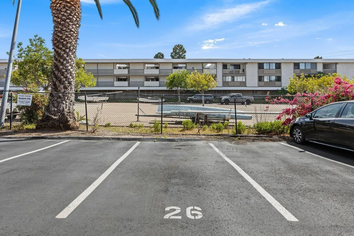 https://cdn.realtyfeed.com/cdn/127/260012732/be65c2d3278058d26886d132d089909e.webp