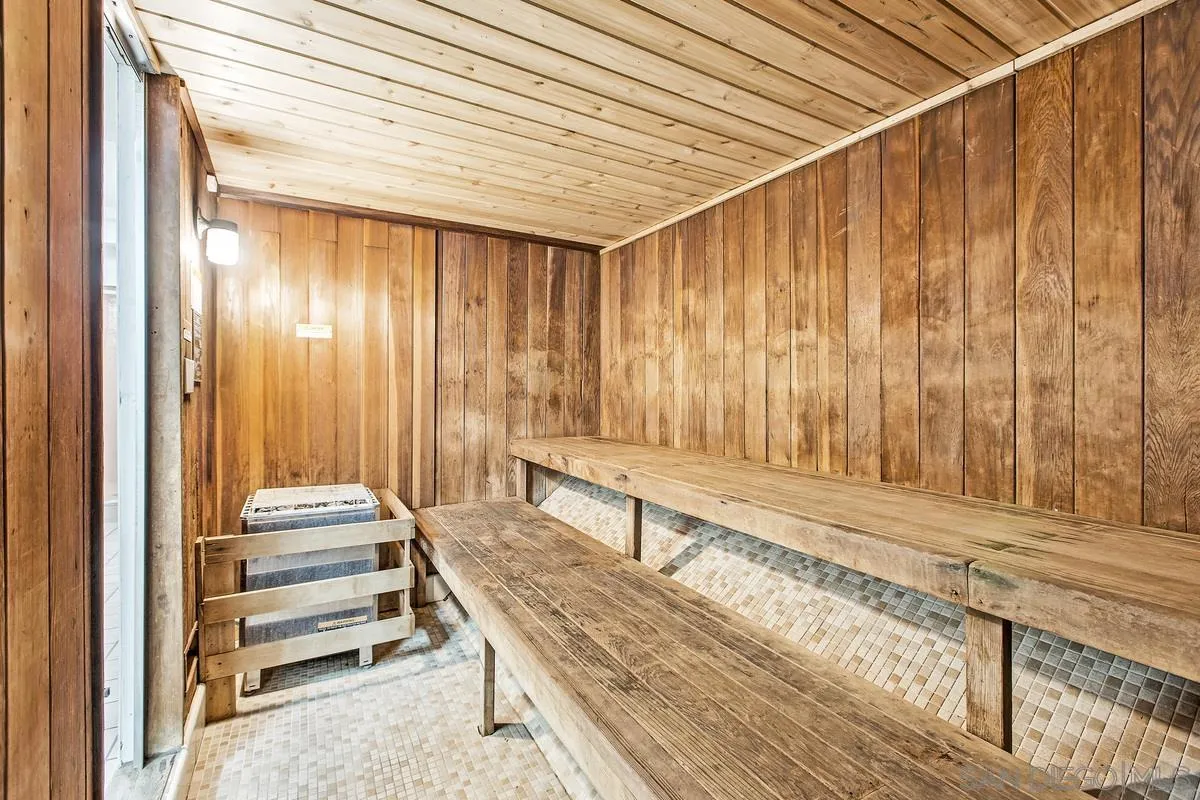 https://cdn.realtyfeed.com/cdn/127/260012732/f65aaed481a76701408bc262ec32c723.webp