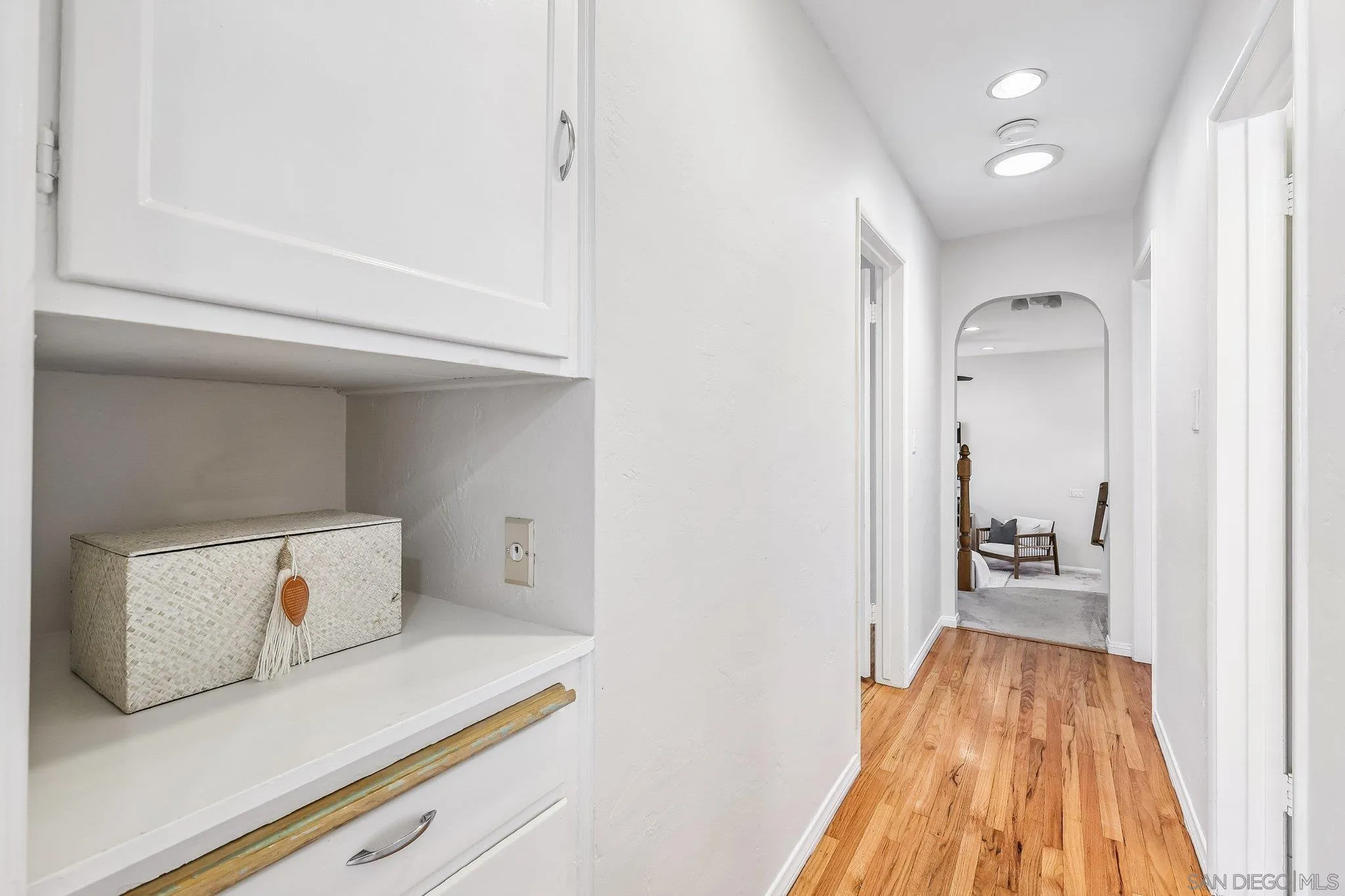 https://cdn.realtyfeed.com/cdn/127/260012733/33456190fdcb837cbdc8234cce266b01.webp