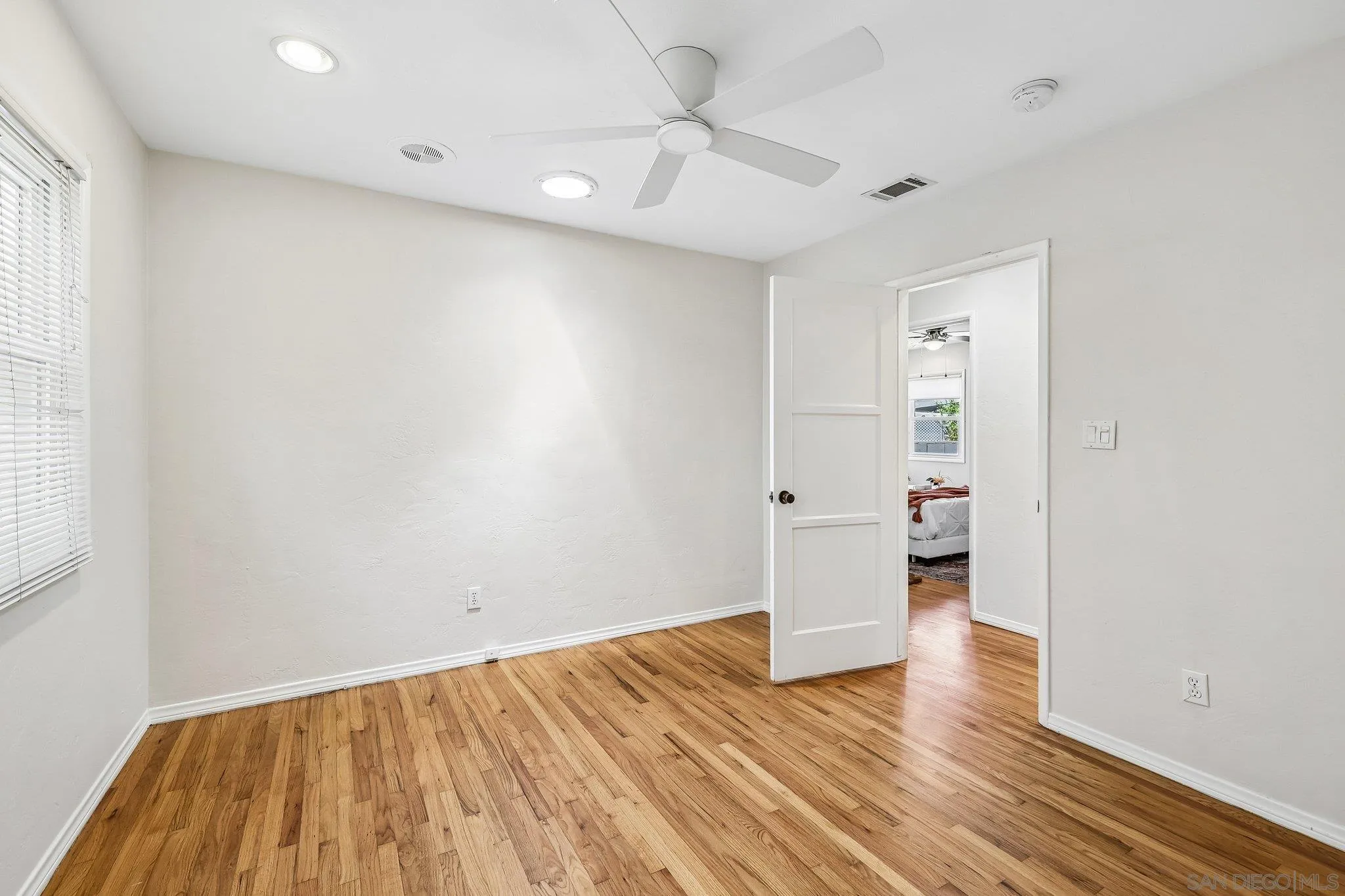 https://cdn.realtyfeed.com/cdn/127/260012733/45bd3b2d9884a6d9e4afb7c8e272d0ab.webp