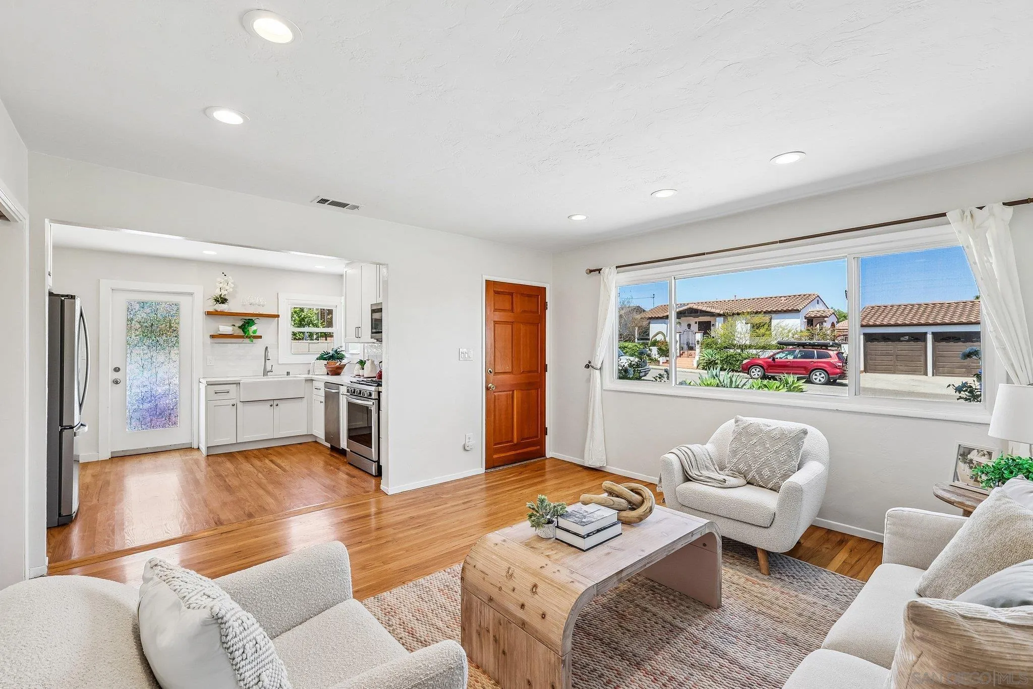 https://cdn.realtyfeed.com/cdn/127/260012733/6ac26cd241372a69973d6bb066175f9a.webp