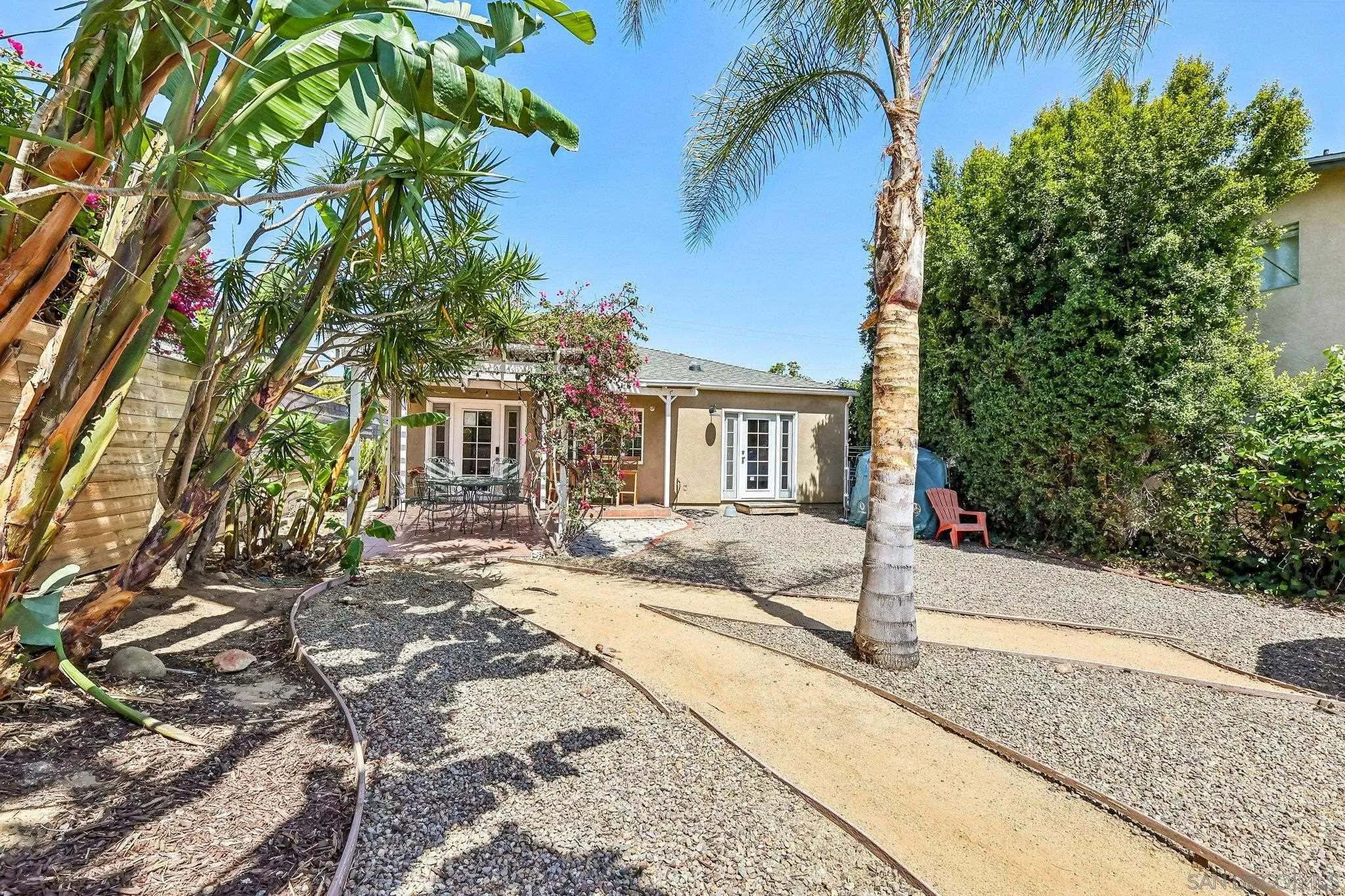 https://cdn.realtyfeed.com/cdn/127/260012733/70ac2ca386fa8163afc3557916796dec.webp