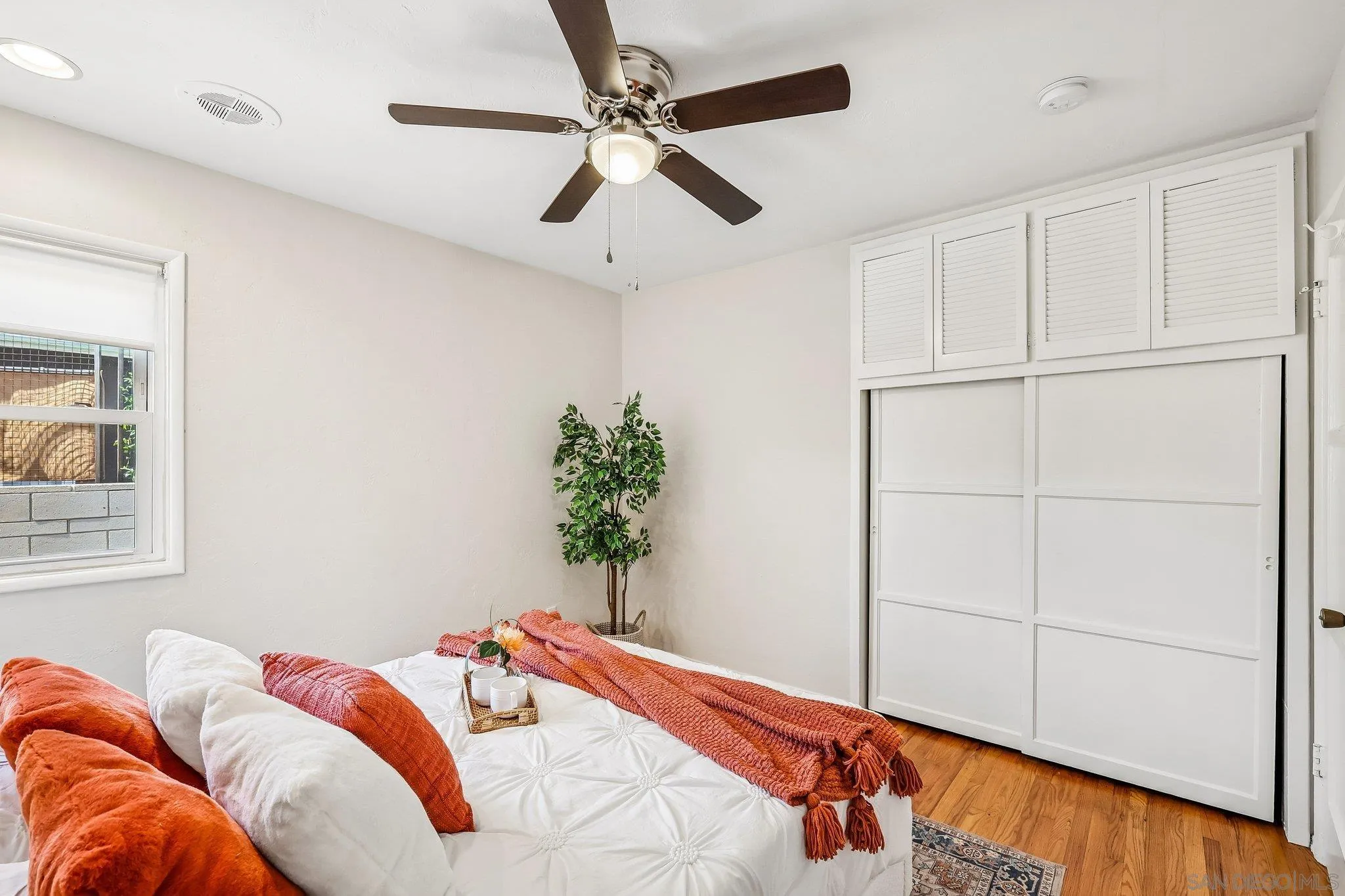 https://cdn.realtyfeed.com/cdn/127/260012733/767bd21a6d8d5663c60f0ec04757a1da.webp