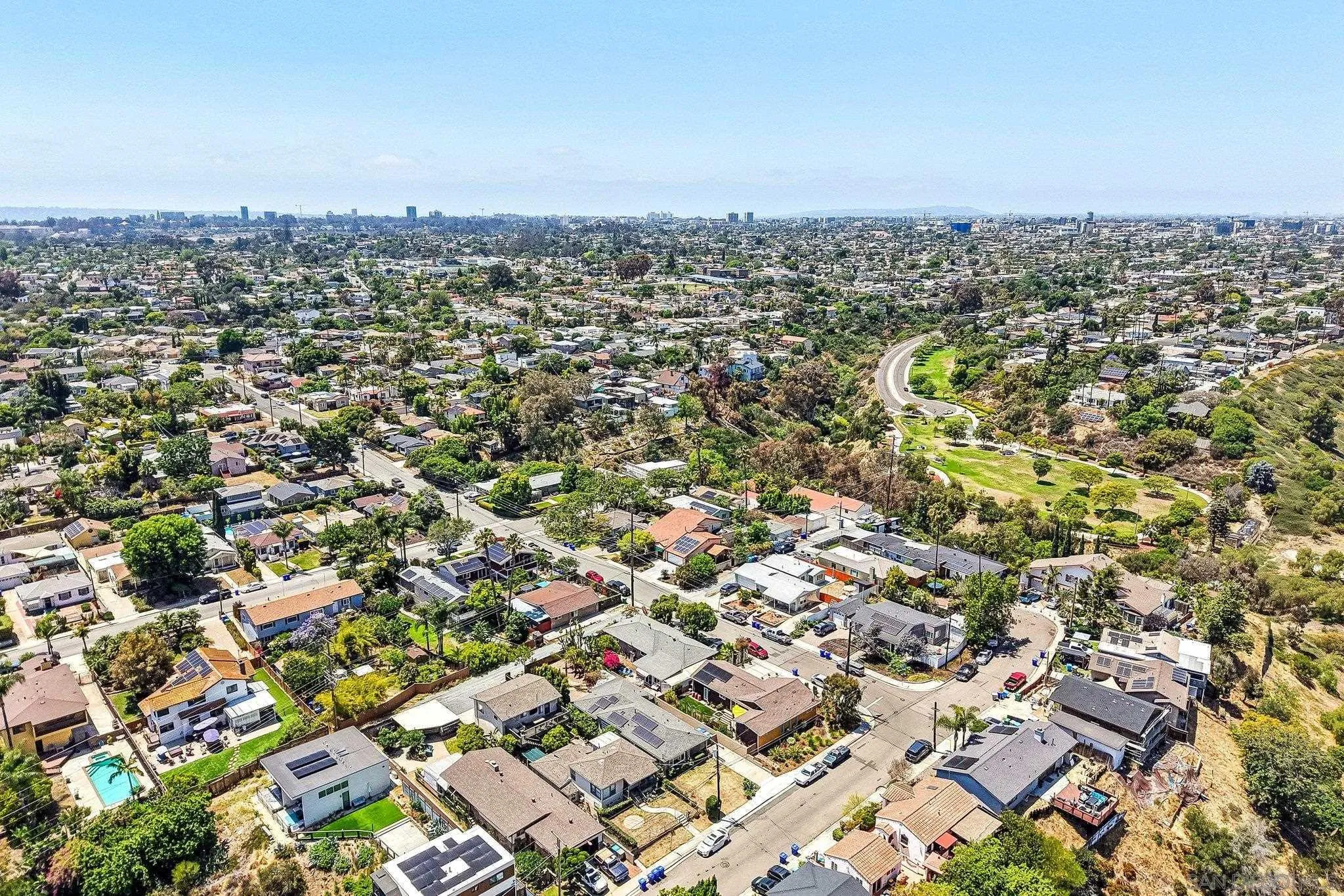 https://cdn.realtyfeed.com/cdn/127/260012733/969a09c657cb63a48a80285387a465b1.webp