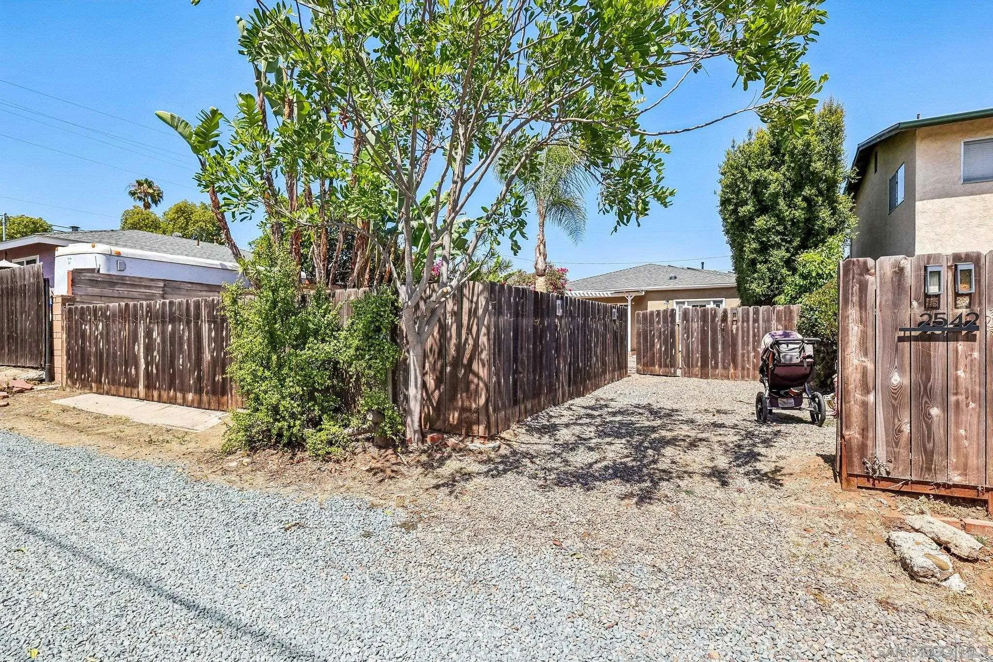 https://cdn.realtyfeed.com/cdn/127/260012733/c6e31d43e467ff21f9ece2a2eea45cf2.webp