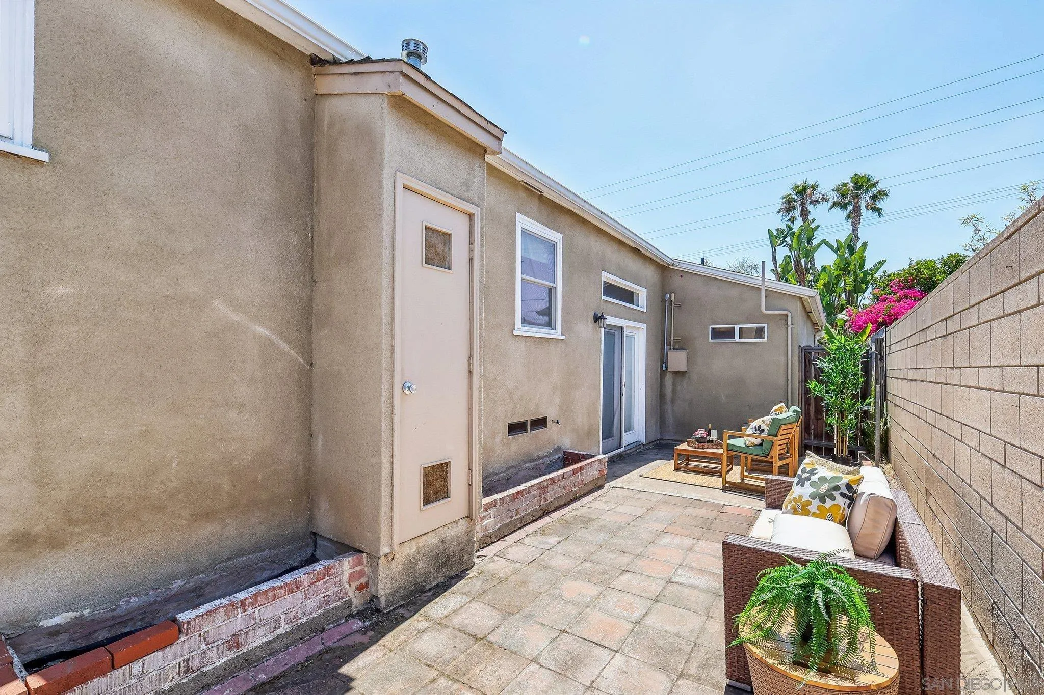 https://cdn.realtyfeed.com/cdn/127/260012733/e45f7a049958c62157f9a0fa361ff249.webp