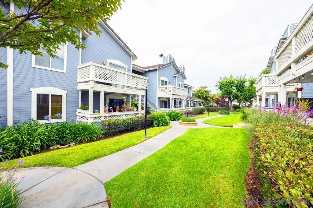 Photo #3: 260012735 Listing: Photo #3