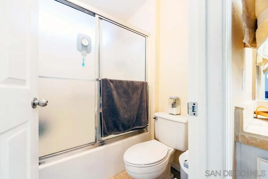 Photo #24: 260012735 Listing: Photo #24